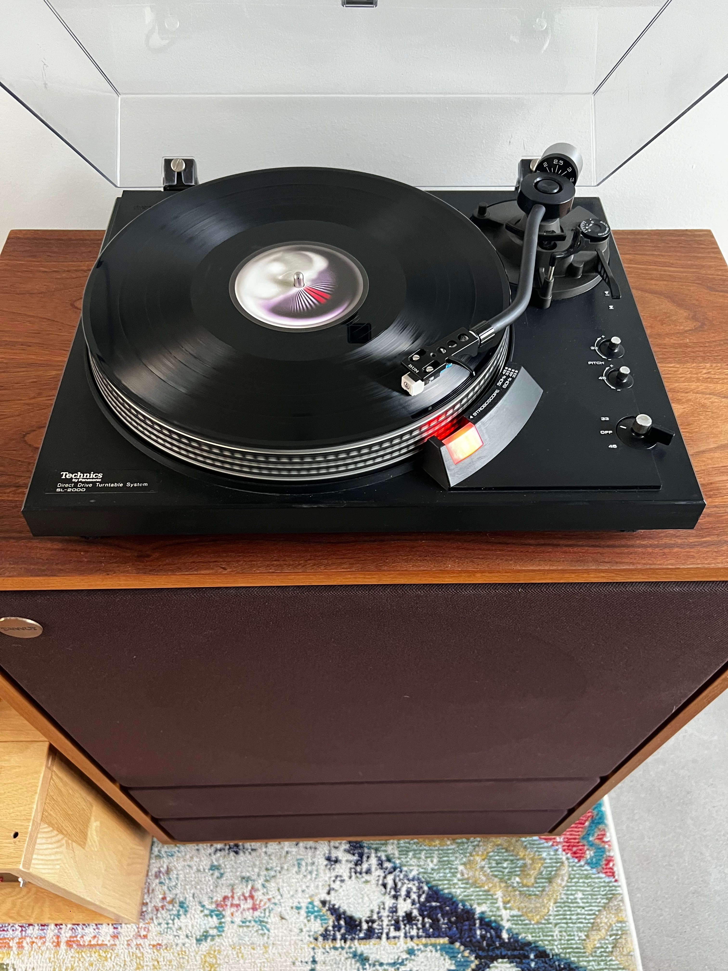 Technics SL-2000 _Table tournante à entraînement direct – image sonore