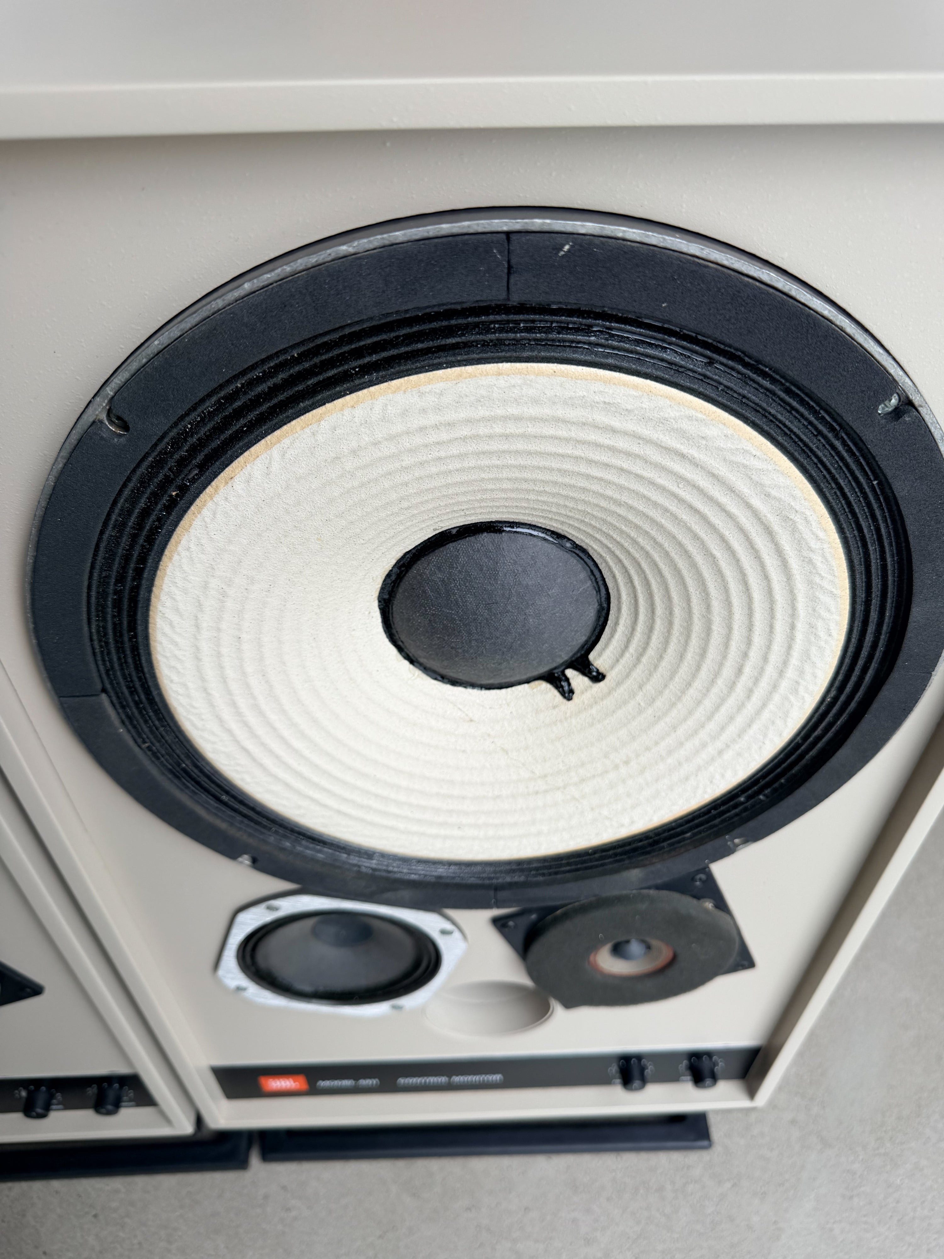 JBL 4311 _Floorstanding speakers