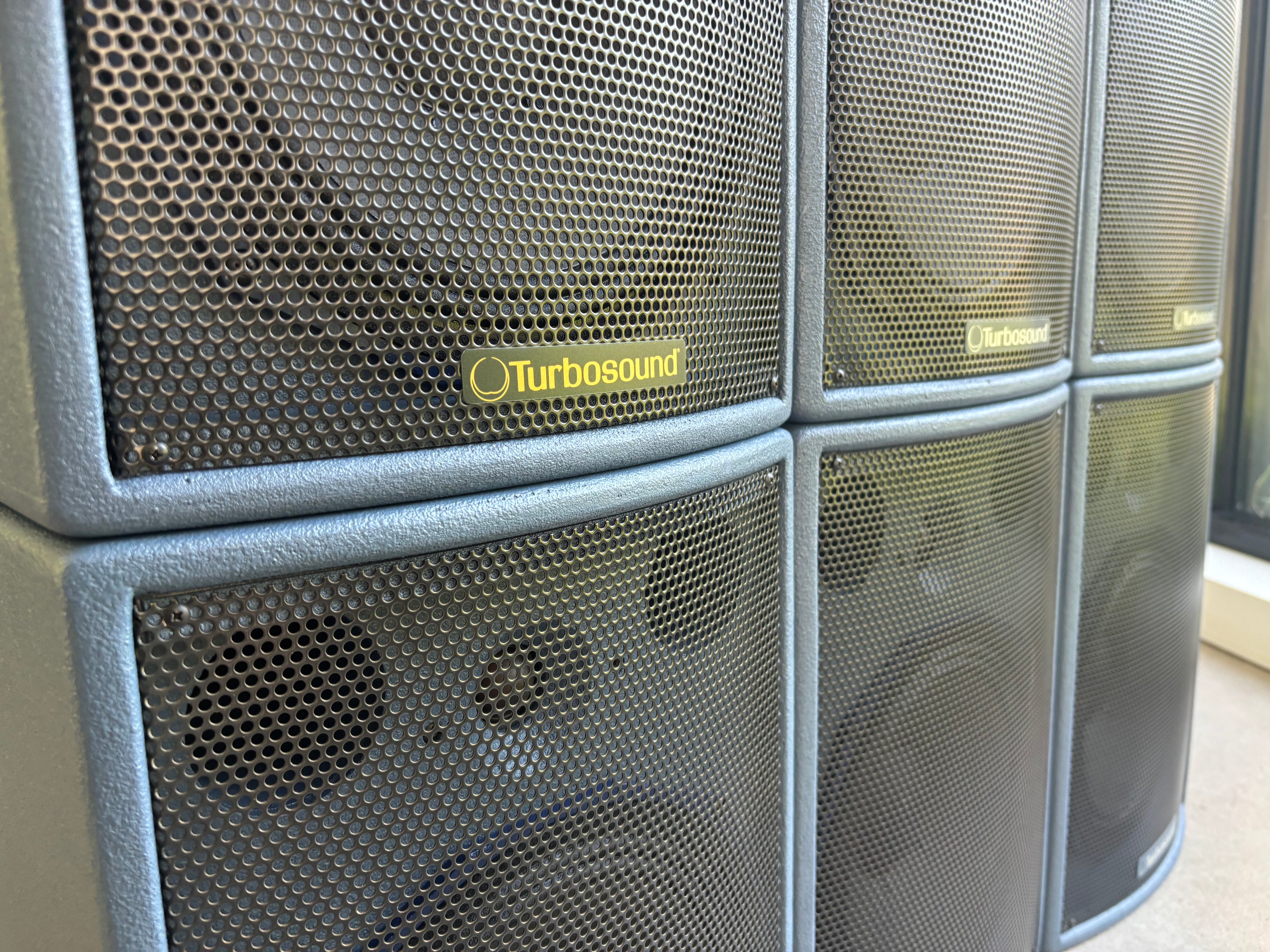 Turbosound TXD-520 (aka Funktion-One F101)_haut-parleurs professionnels