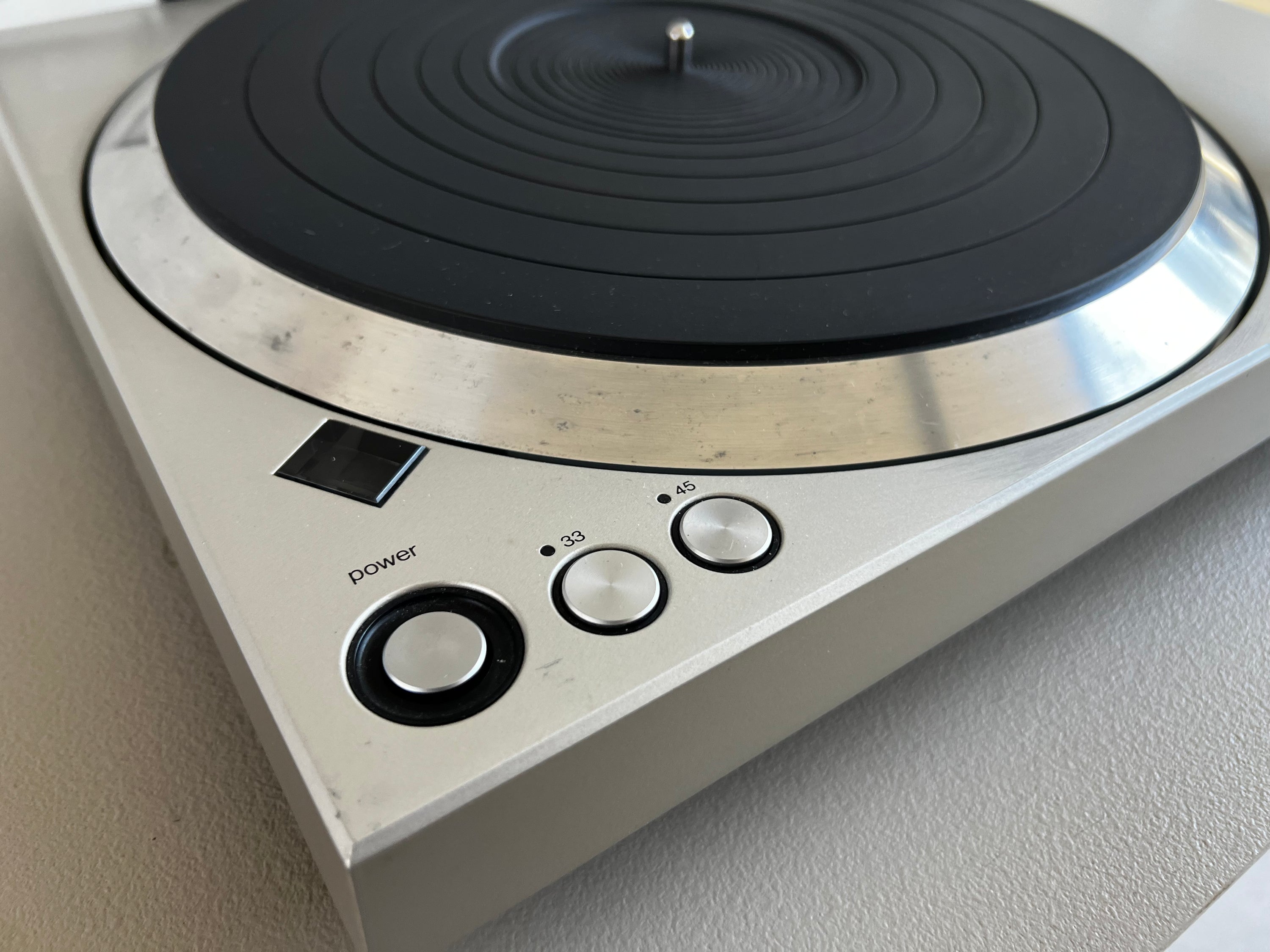 Techinics SL-1401 _Table tournante à entraînement direct