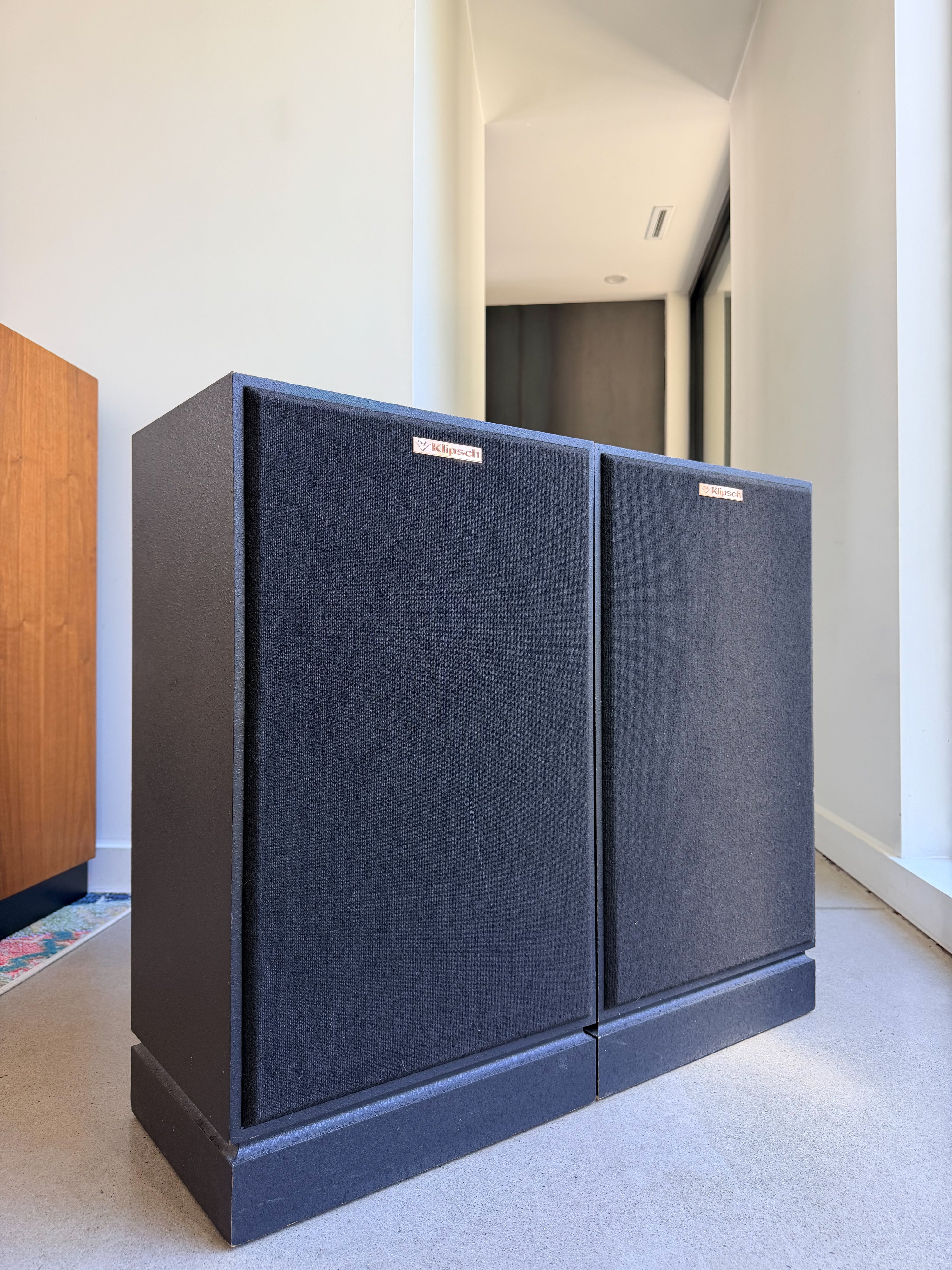 Klipsch KG4 _floorstanding speakers