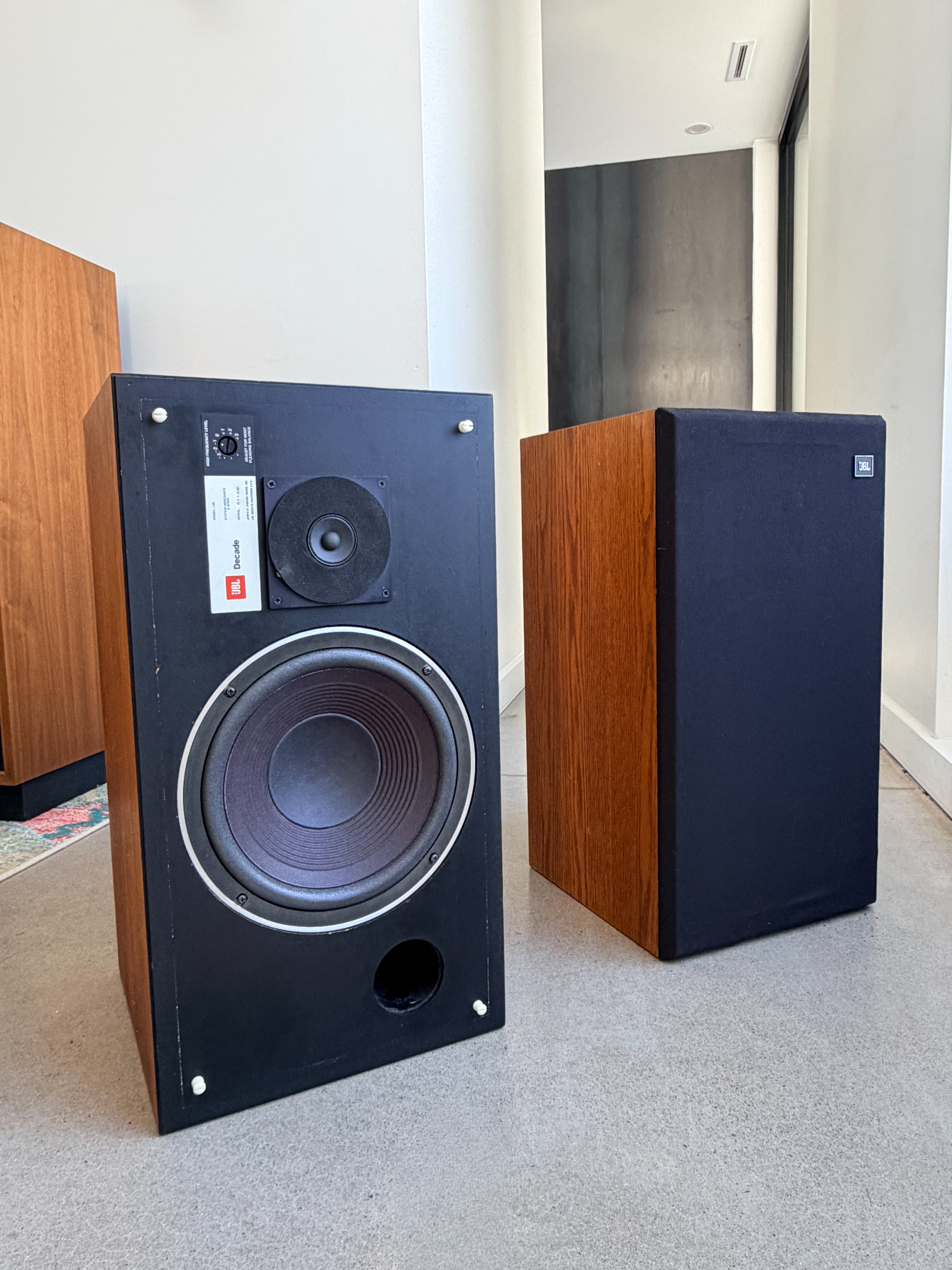 JBL L26 _Haut-parleurs de Plancher – image sonore