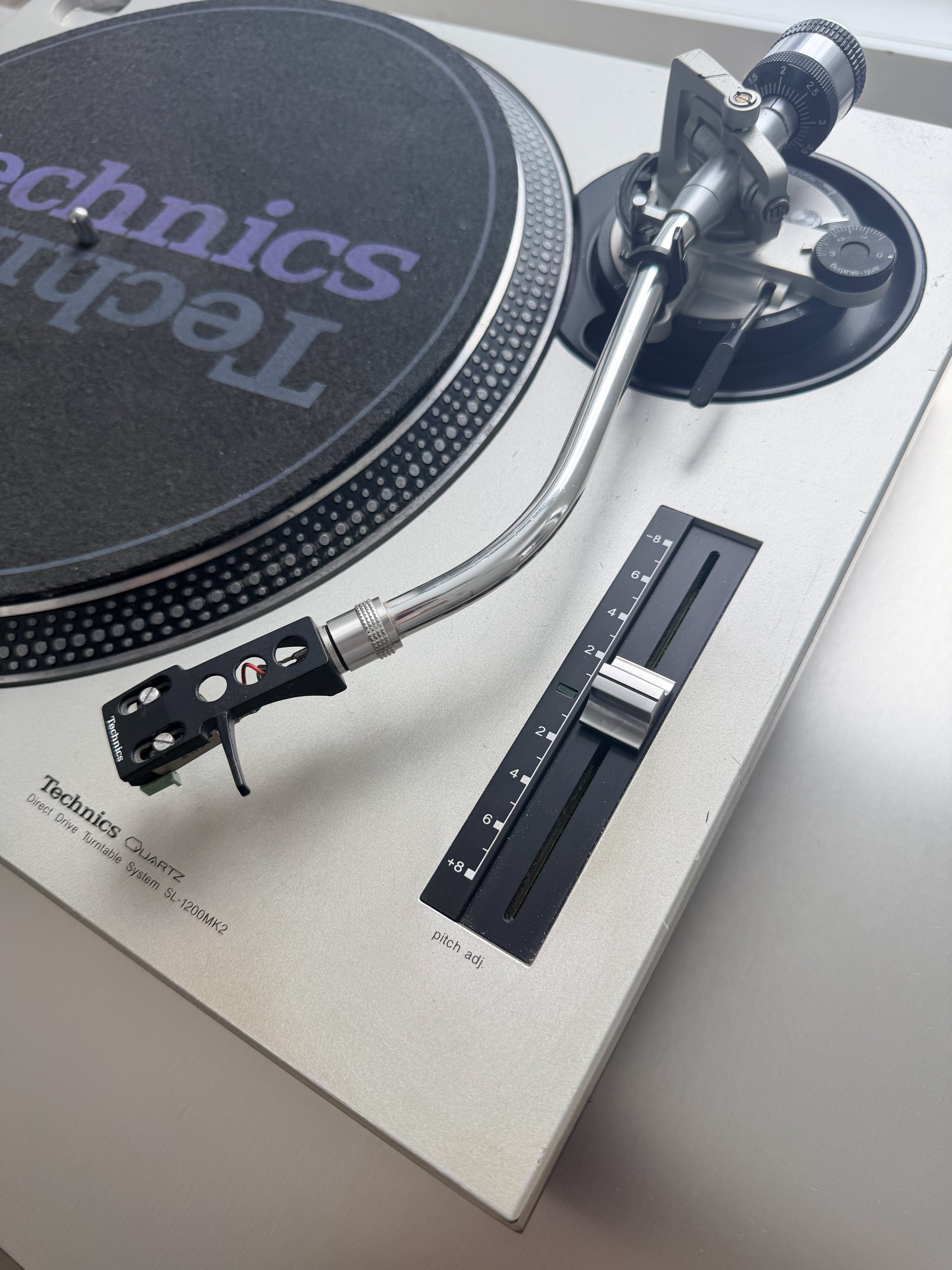 SL-1200 MK2 _Table tournante à entraînement direct