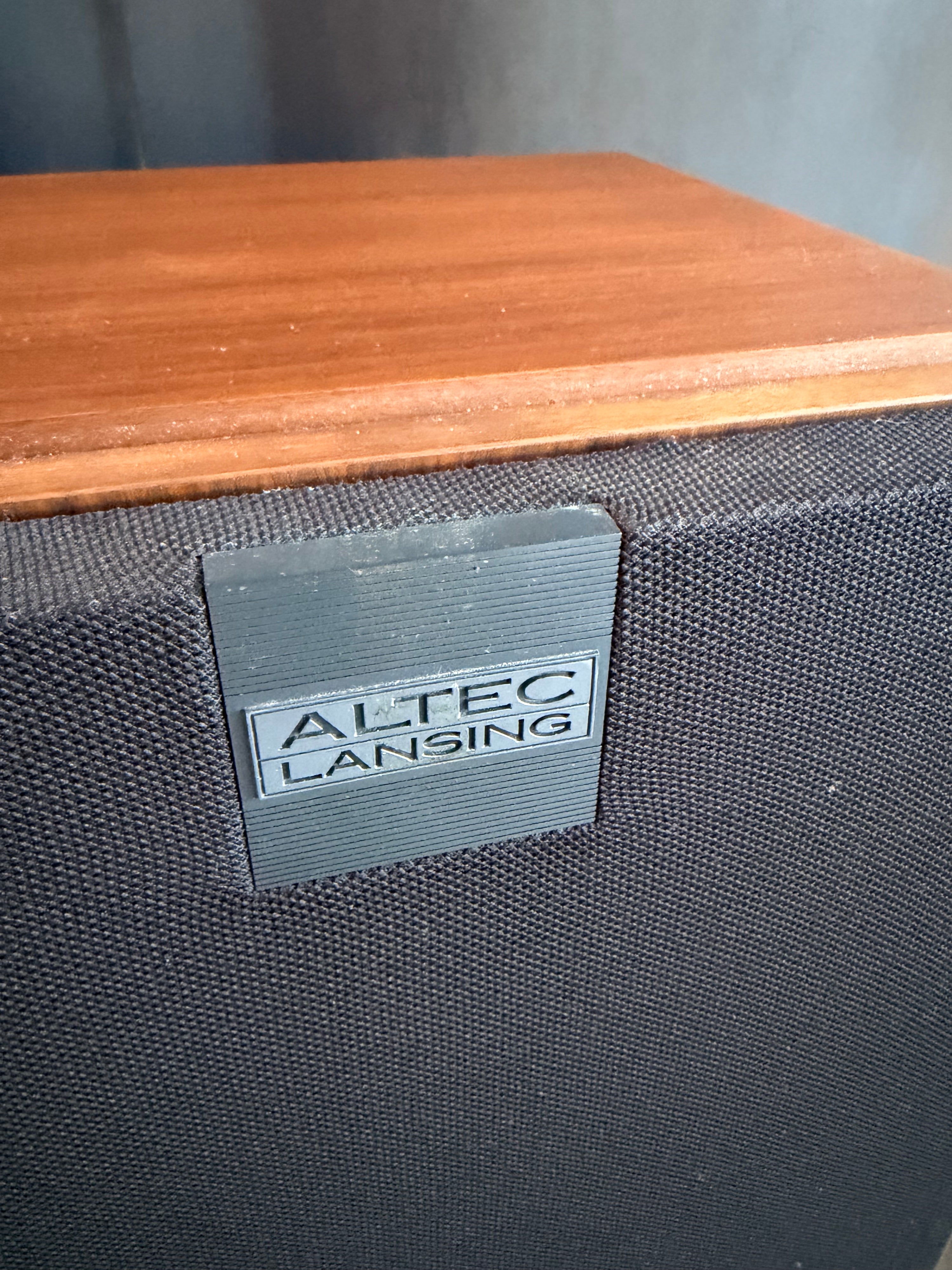 Altec 305 _Haut-Parleurs de plancher