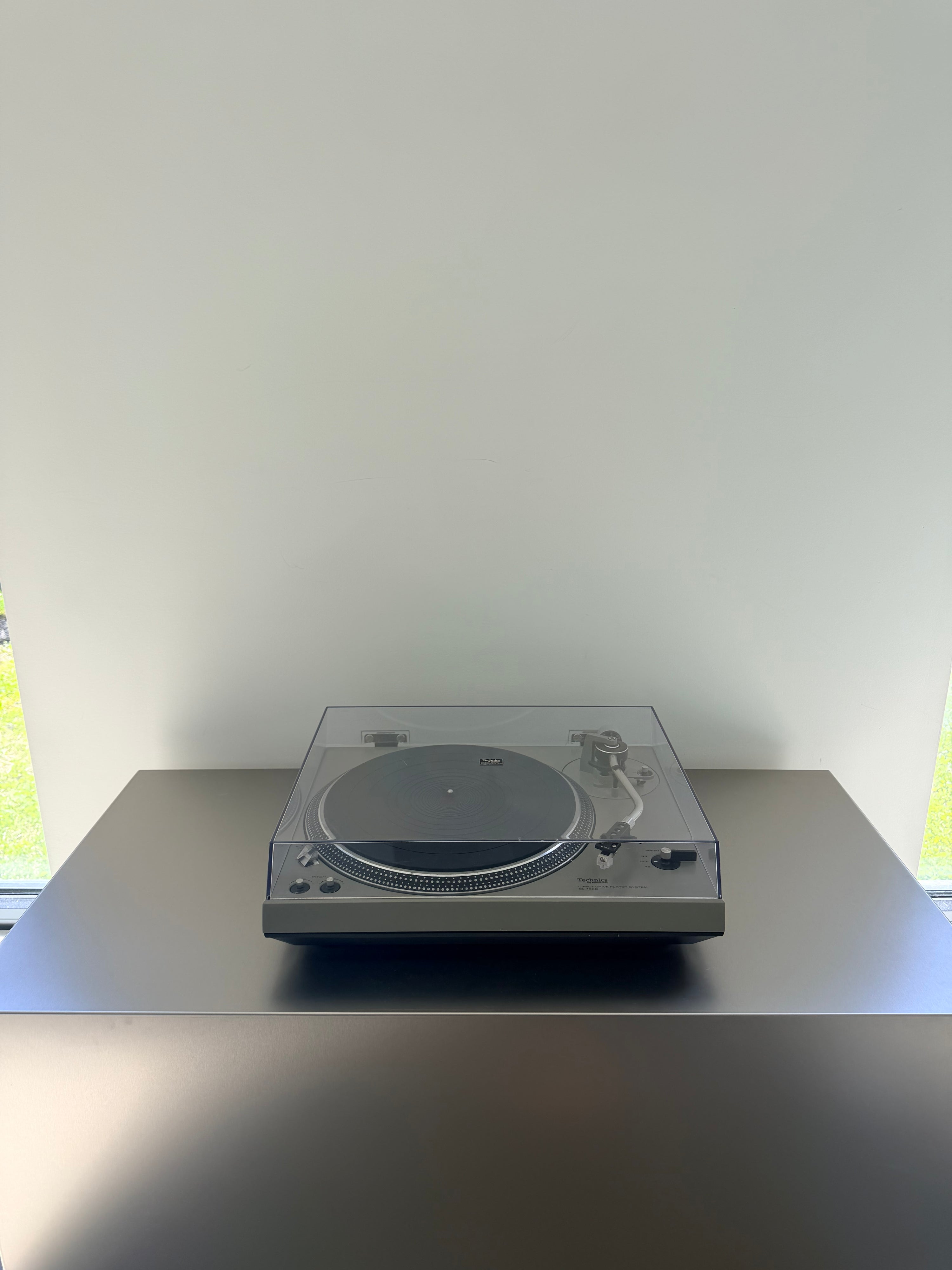 Technics SL-1500 _Direct drive turntable