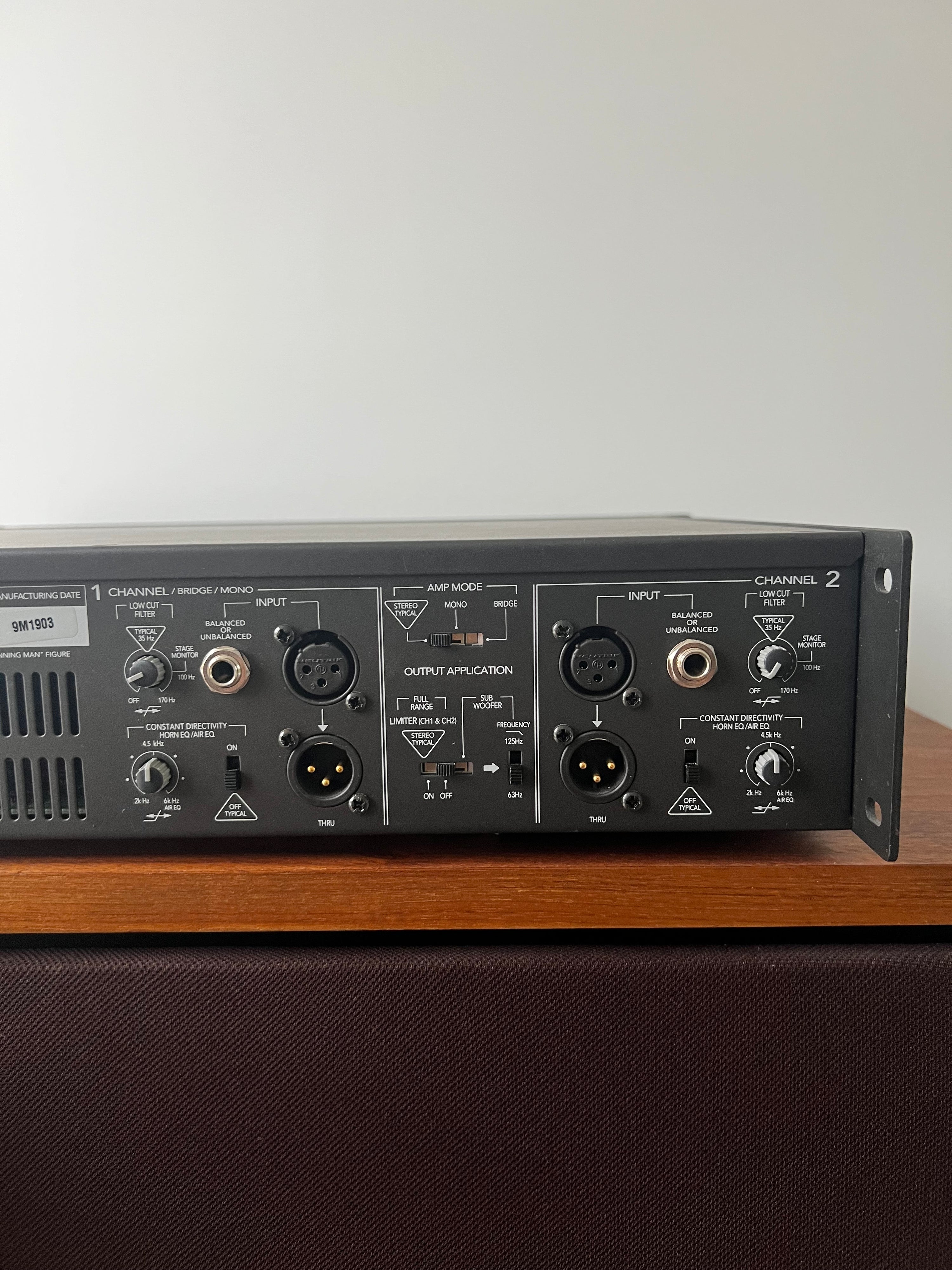 Mackie M1400 _Amplificateur de puissance