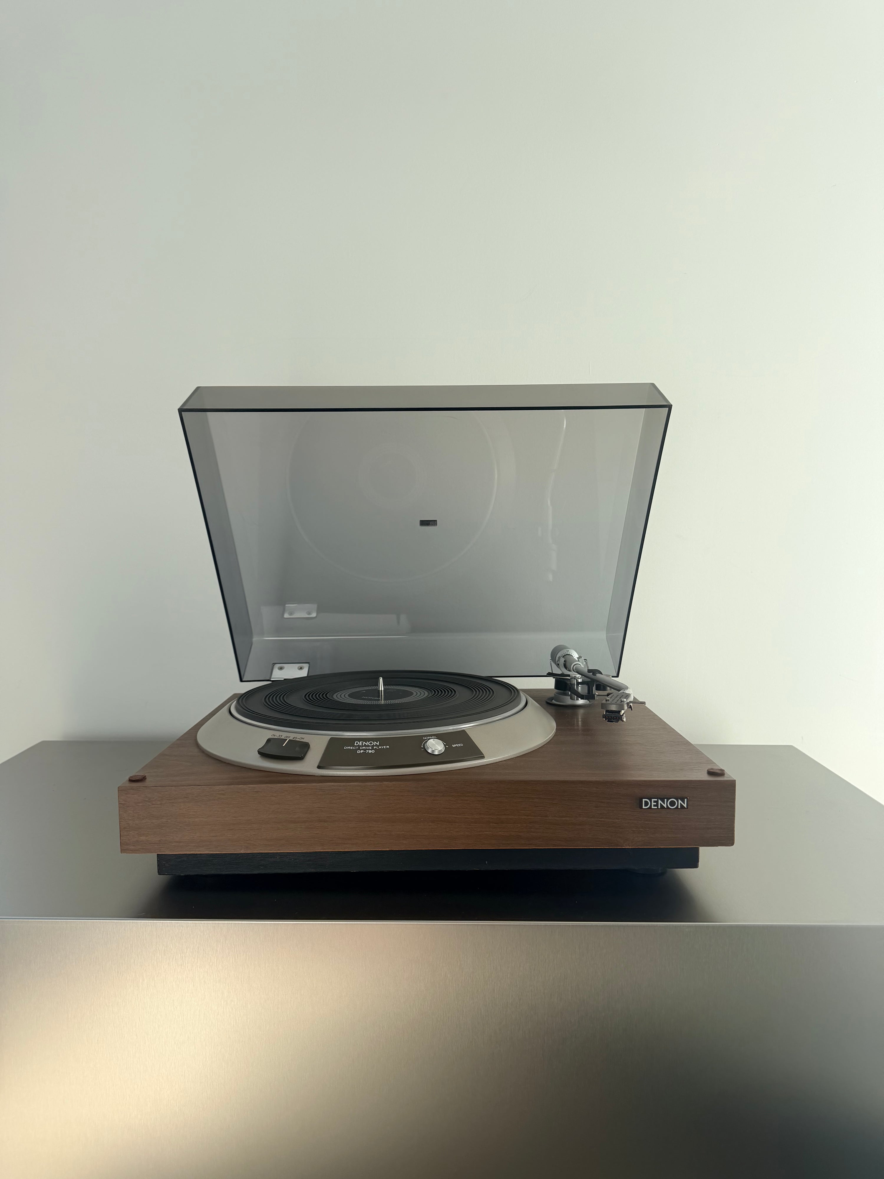 Denon DP-790W _Table tournante à entraînement directe