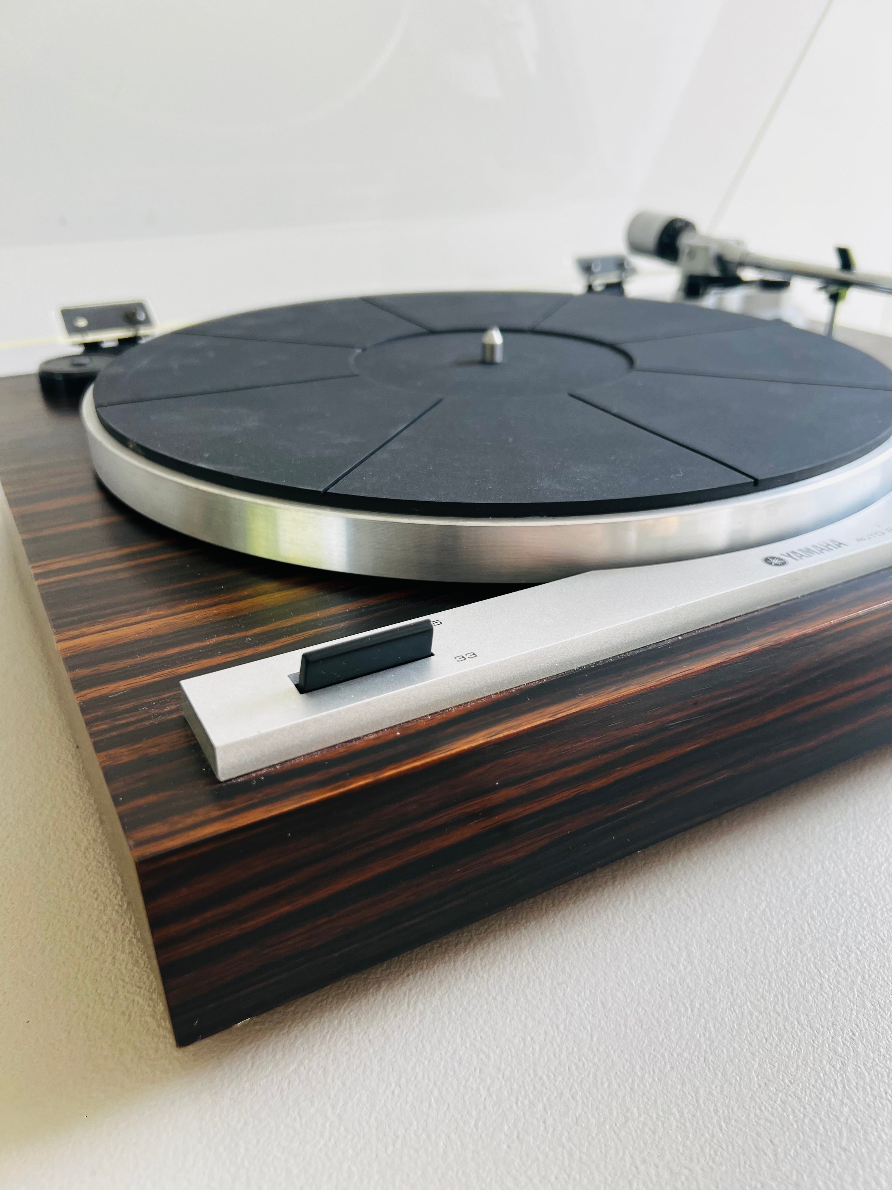 Yamaha YP-B2 _Table tournante à courroie