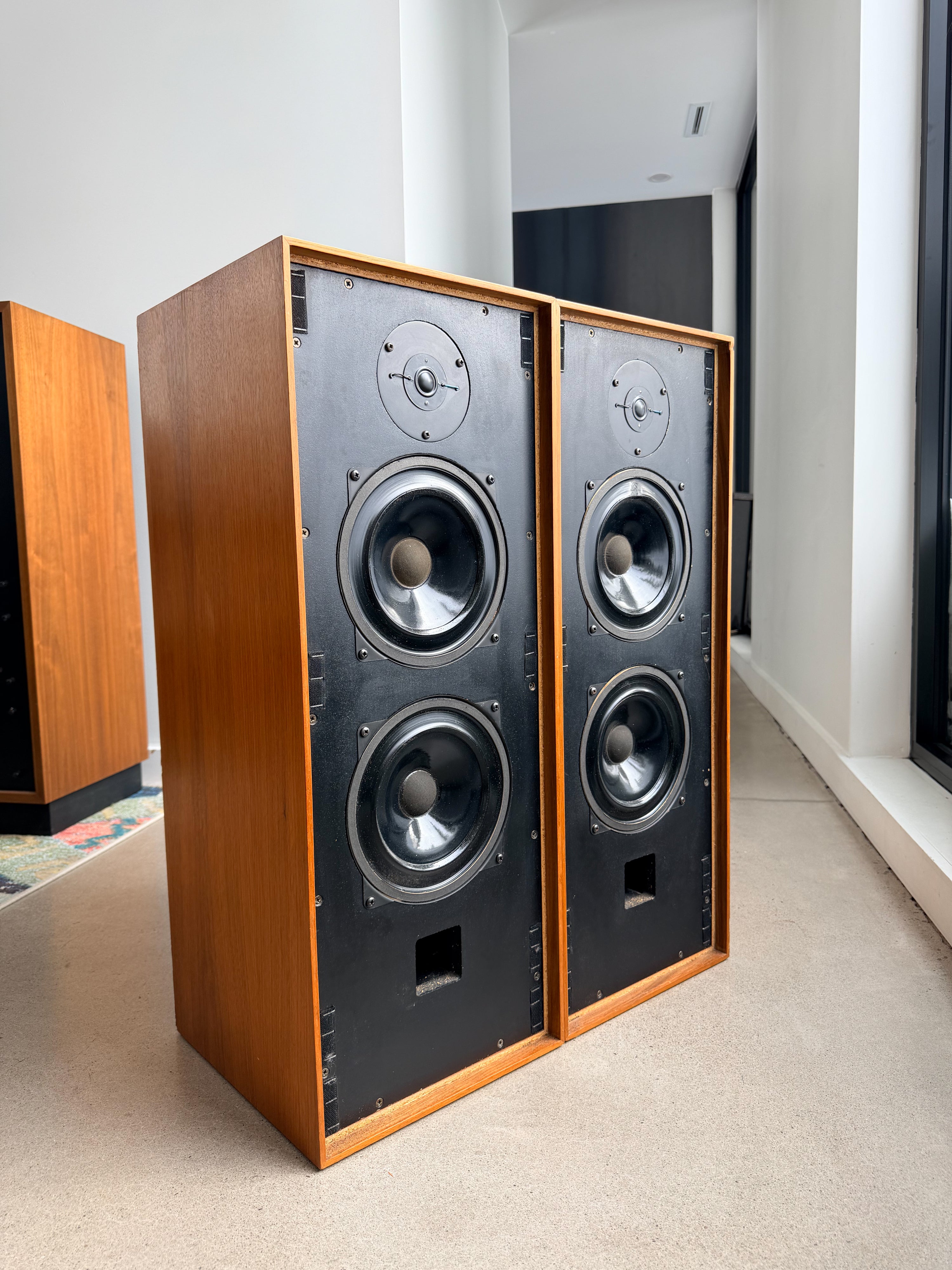 Tangent RS6 _Floorstanding speakers