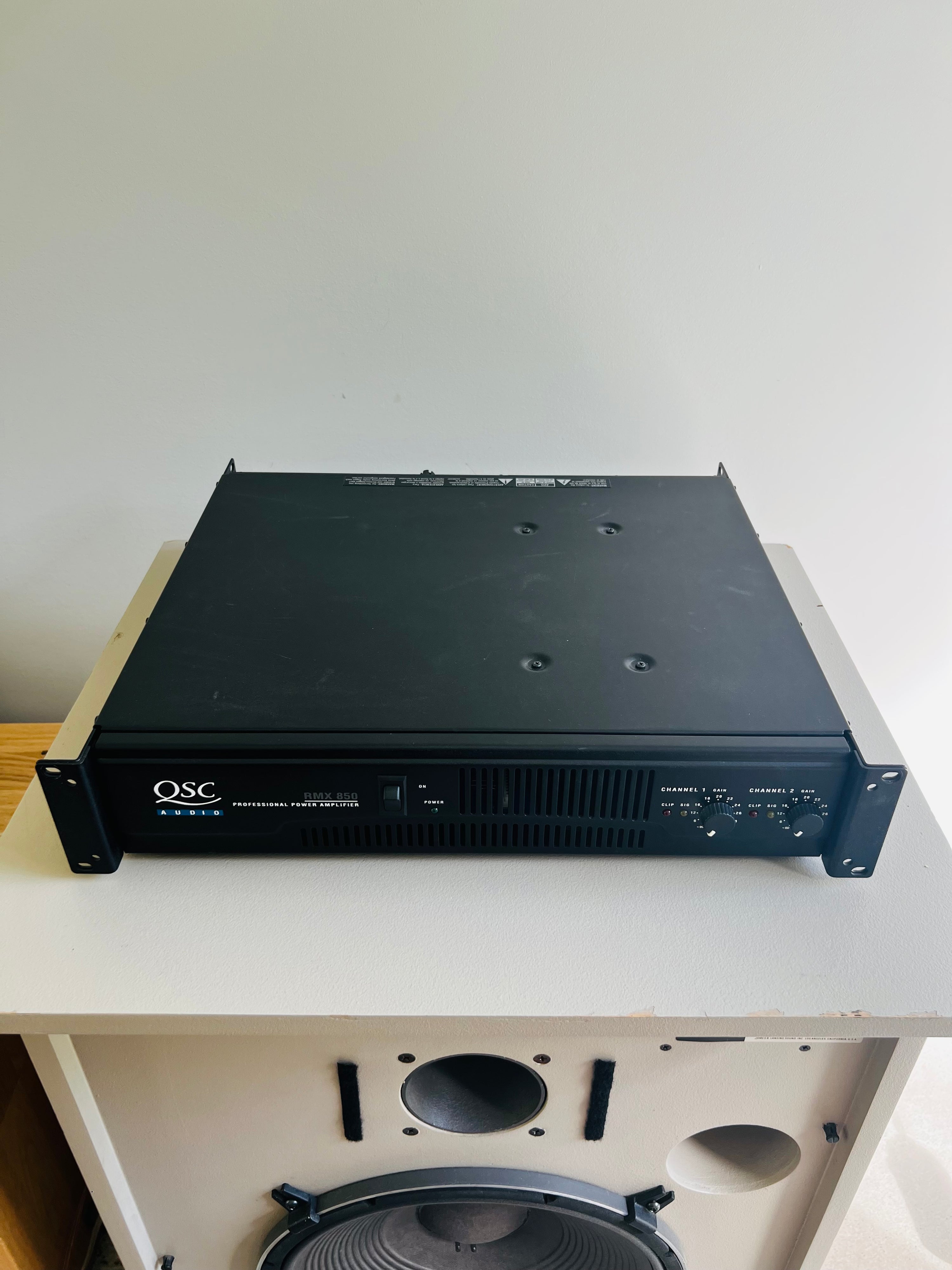 QSC RMX-850 _Amplificateur de puissance