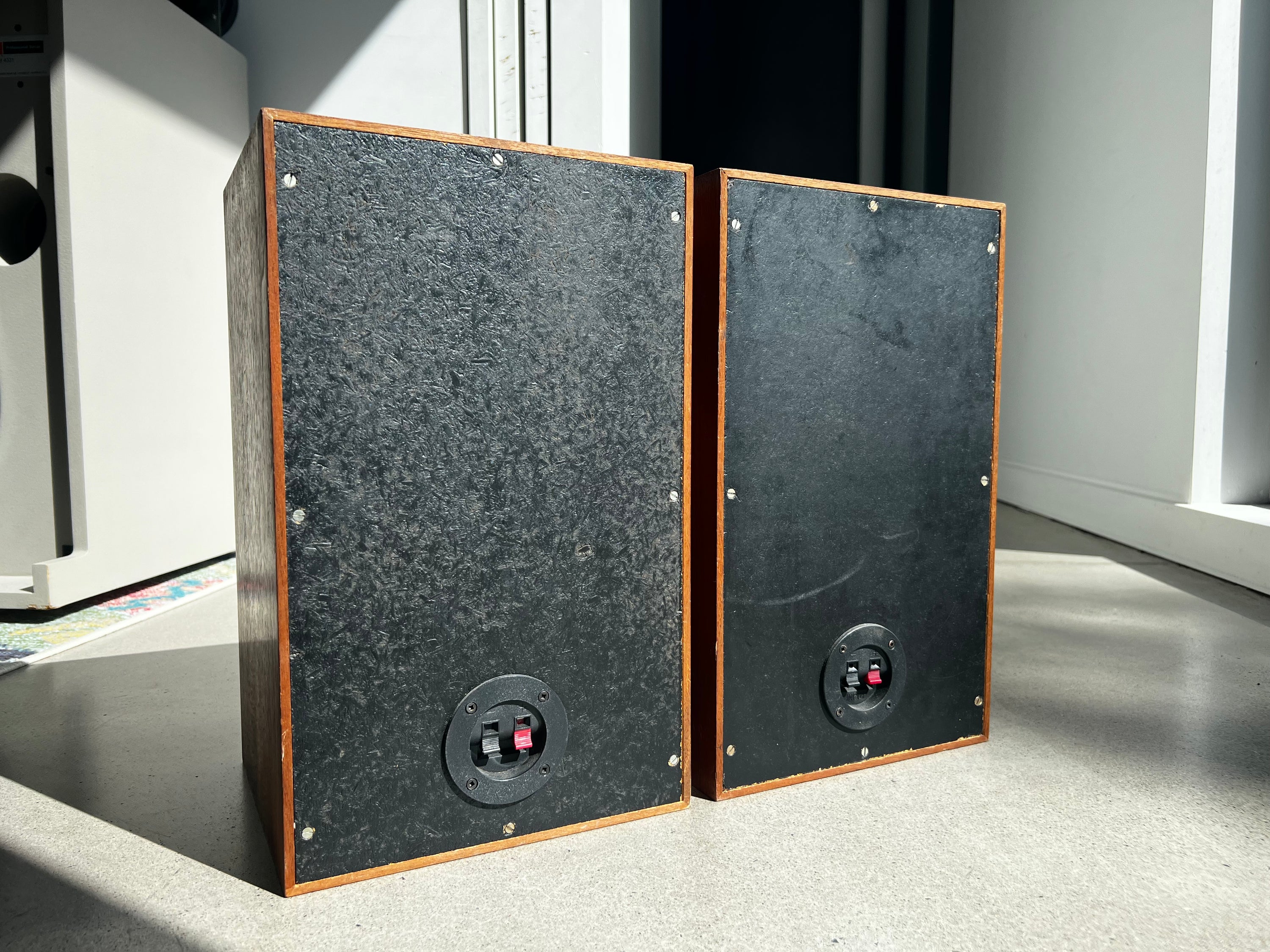 Lenco _Haut-Parleurs d’étagère