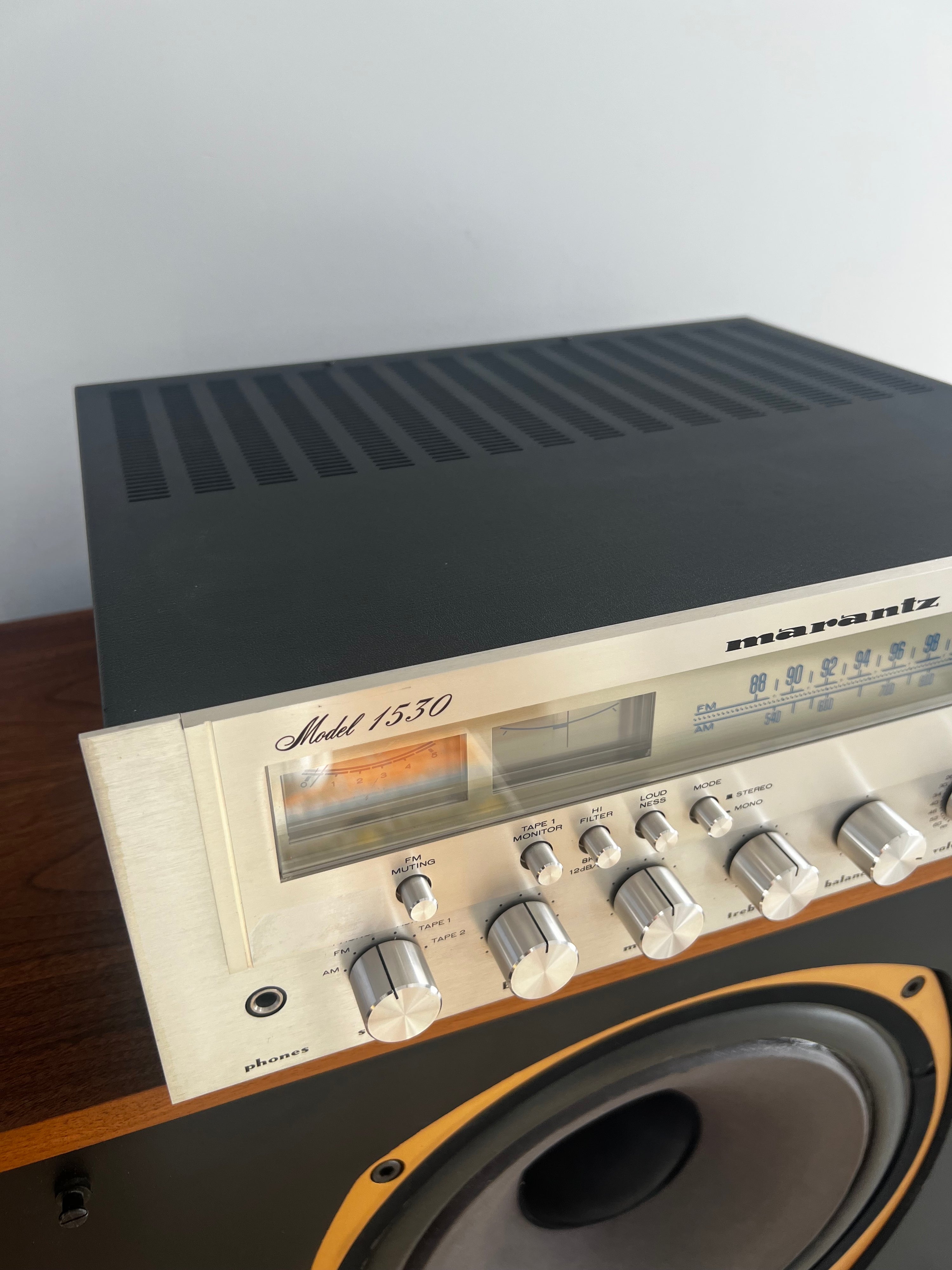 Marantz 1530 _Receiver amplifier