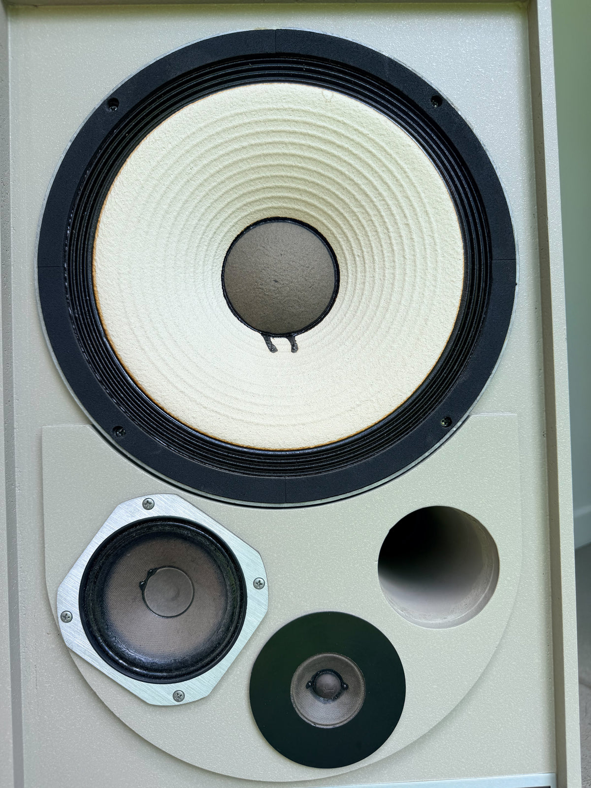 JBL 4310 _Floorstanding speakers