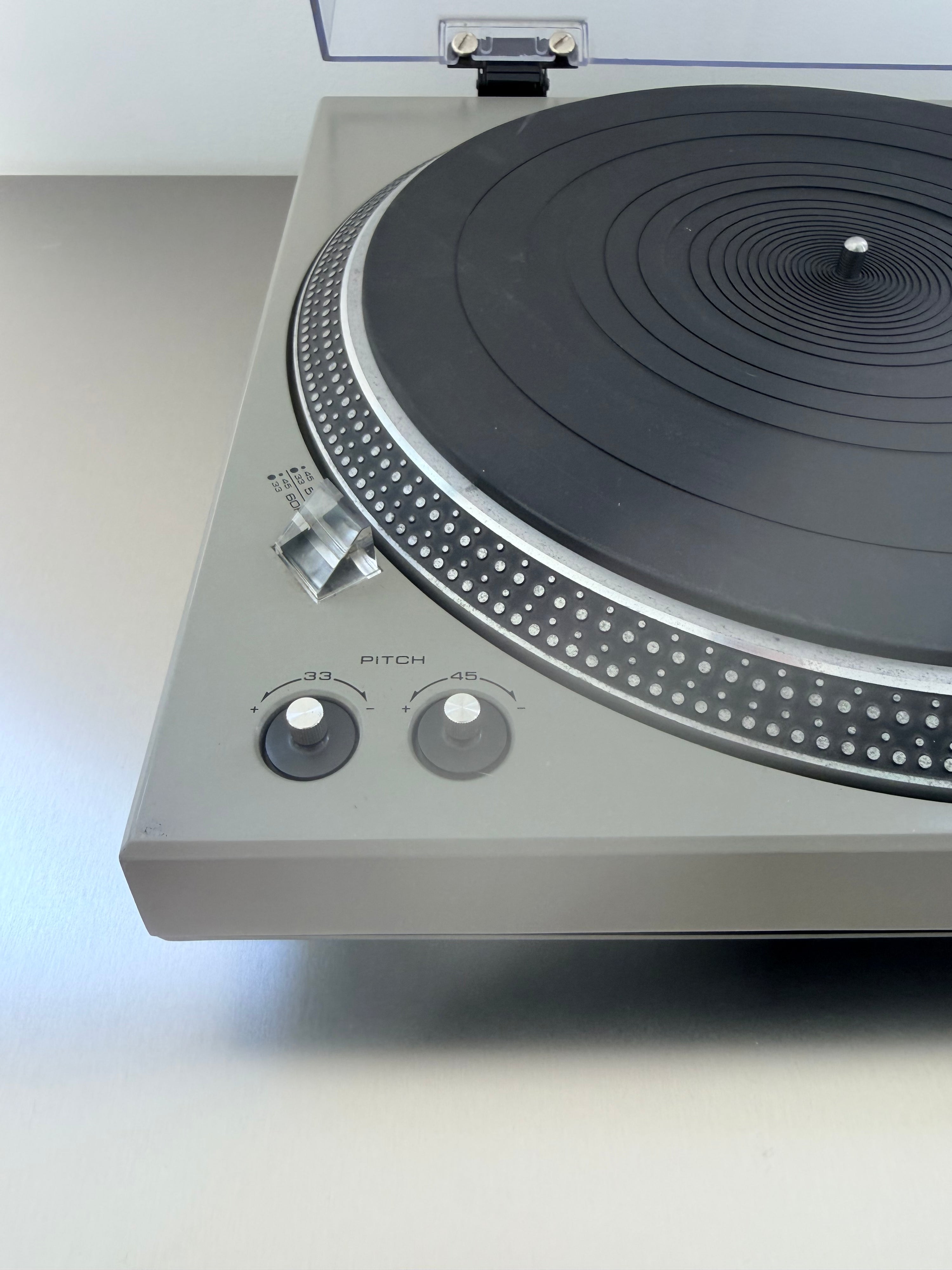 Technics SL-1500 _Direct drive turntable