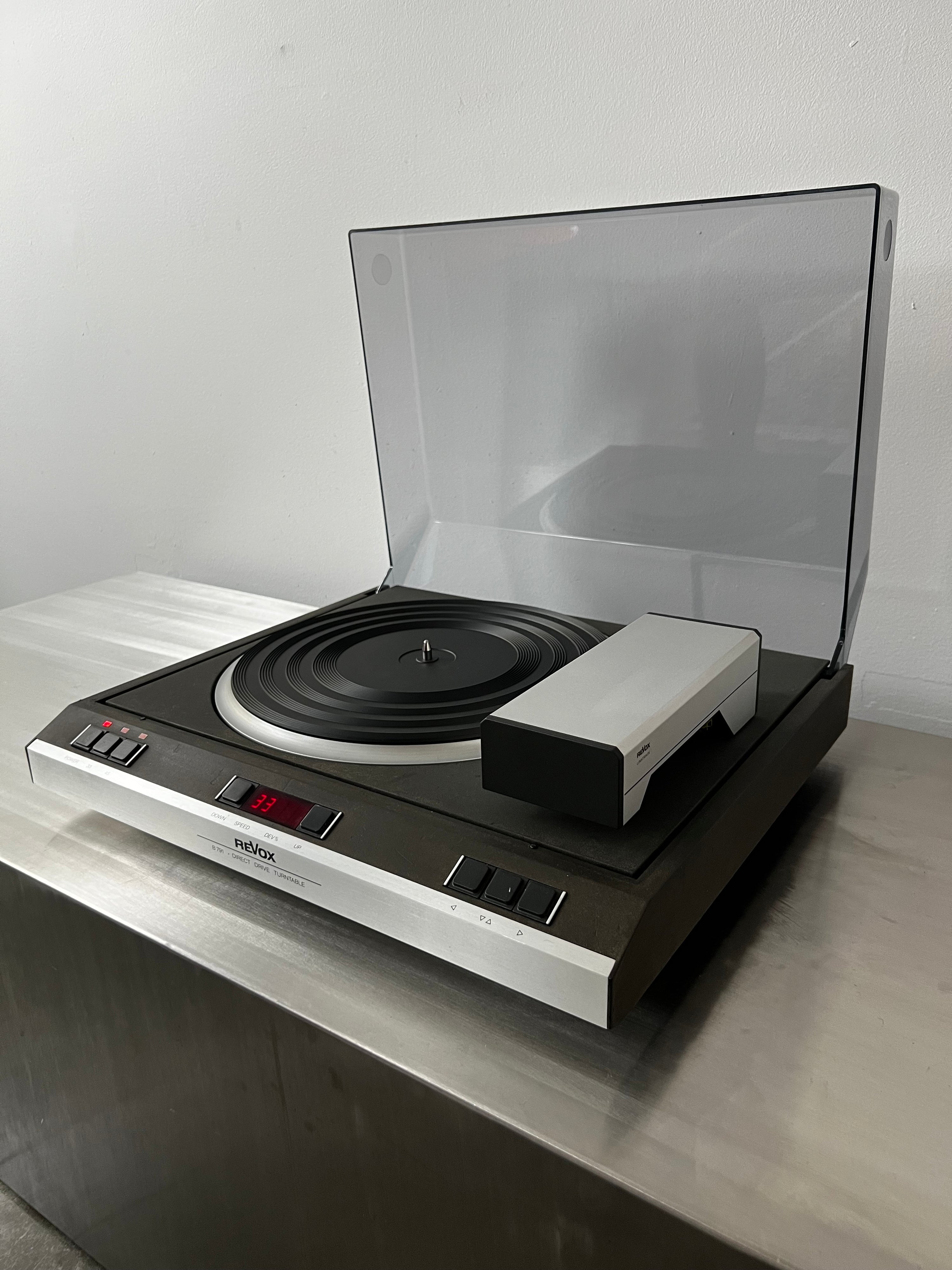 Revox B791 _Table tournante à entraînement direct