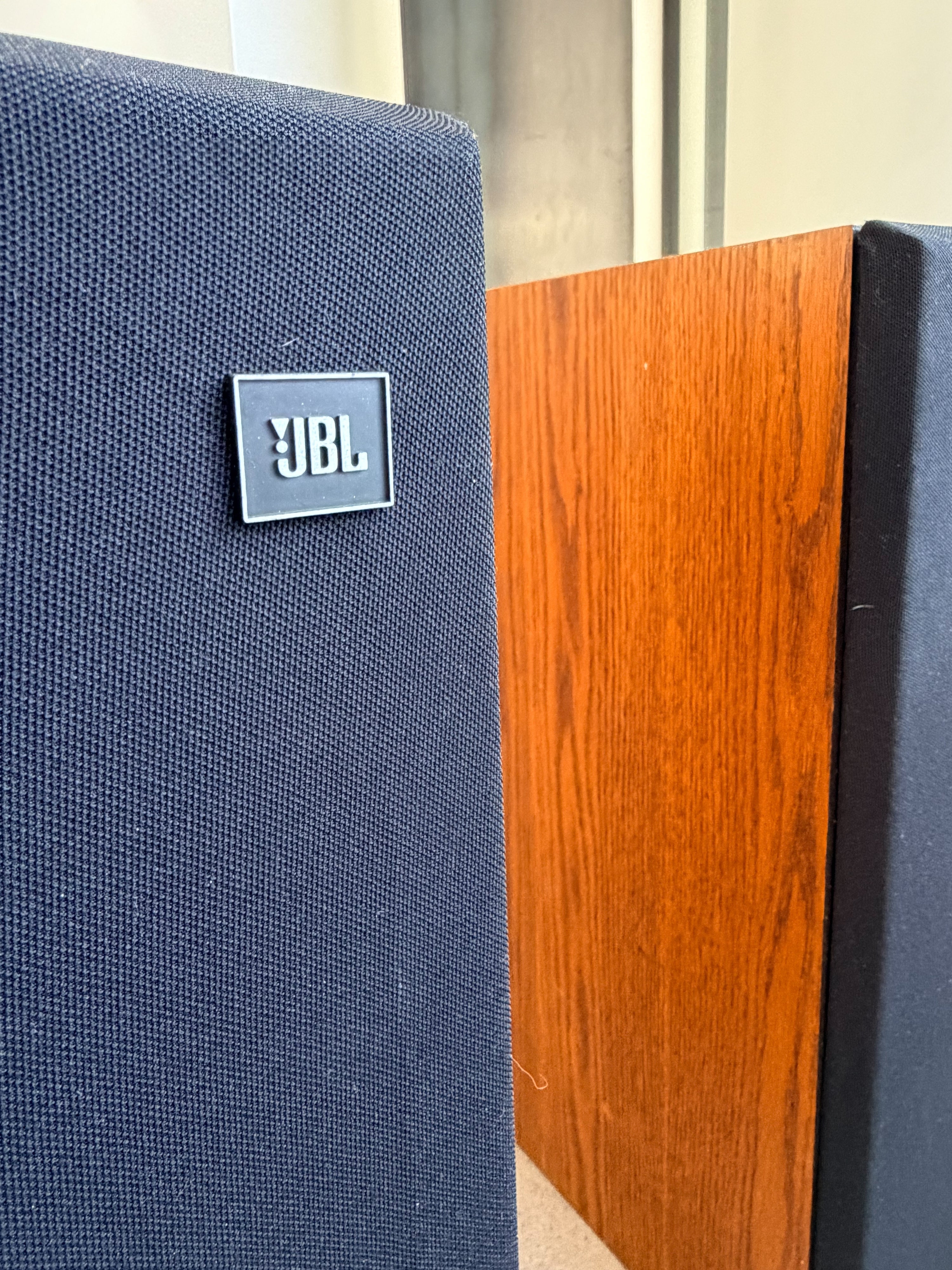 JBL L26 _Haut-parleurs de Plancher