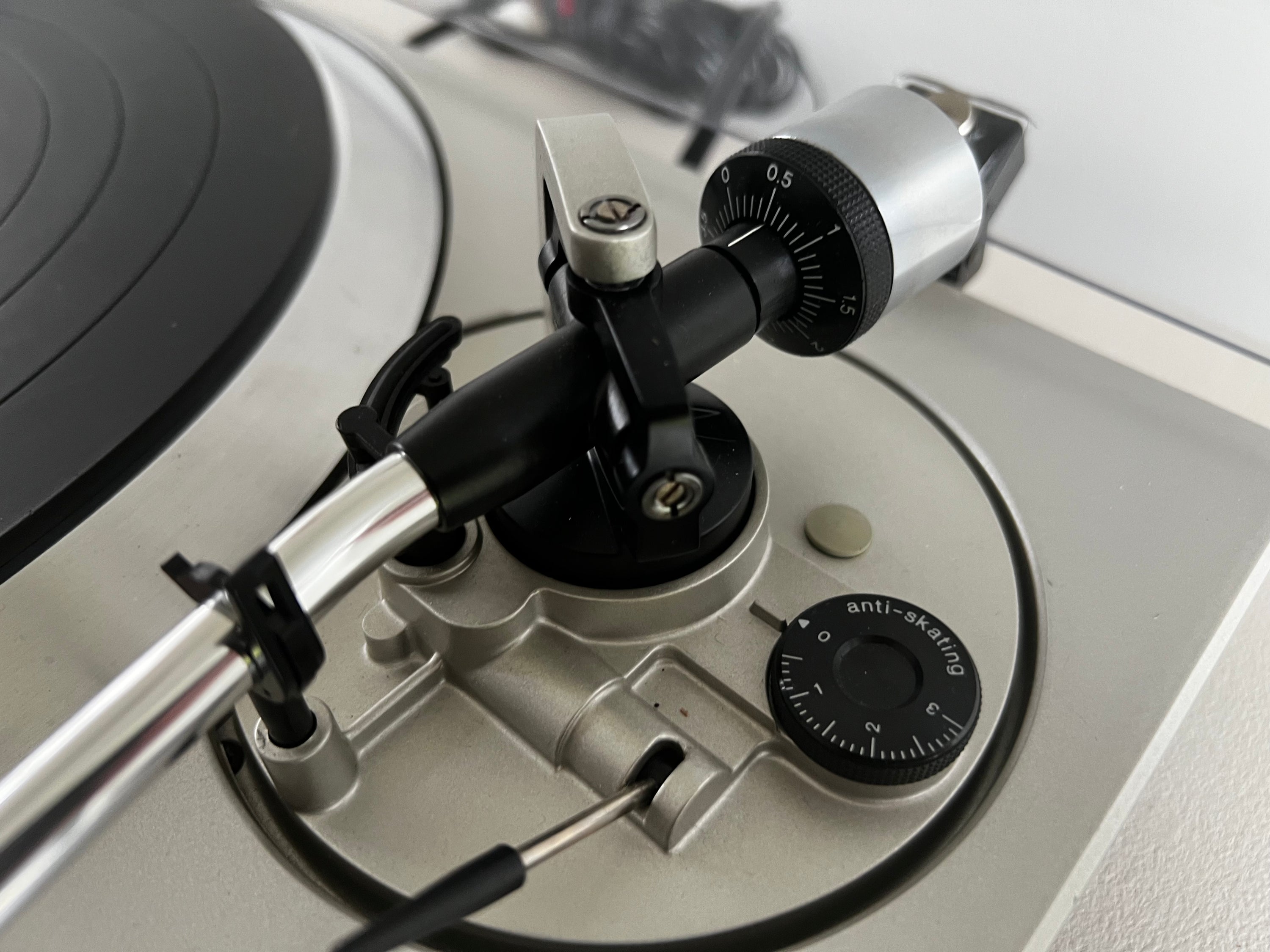 Techinics SL-1401 _Table tournante à entraînement direct