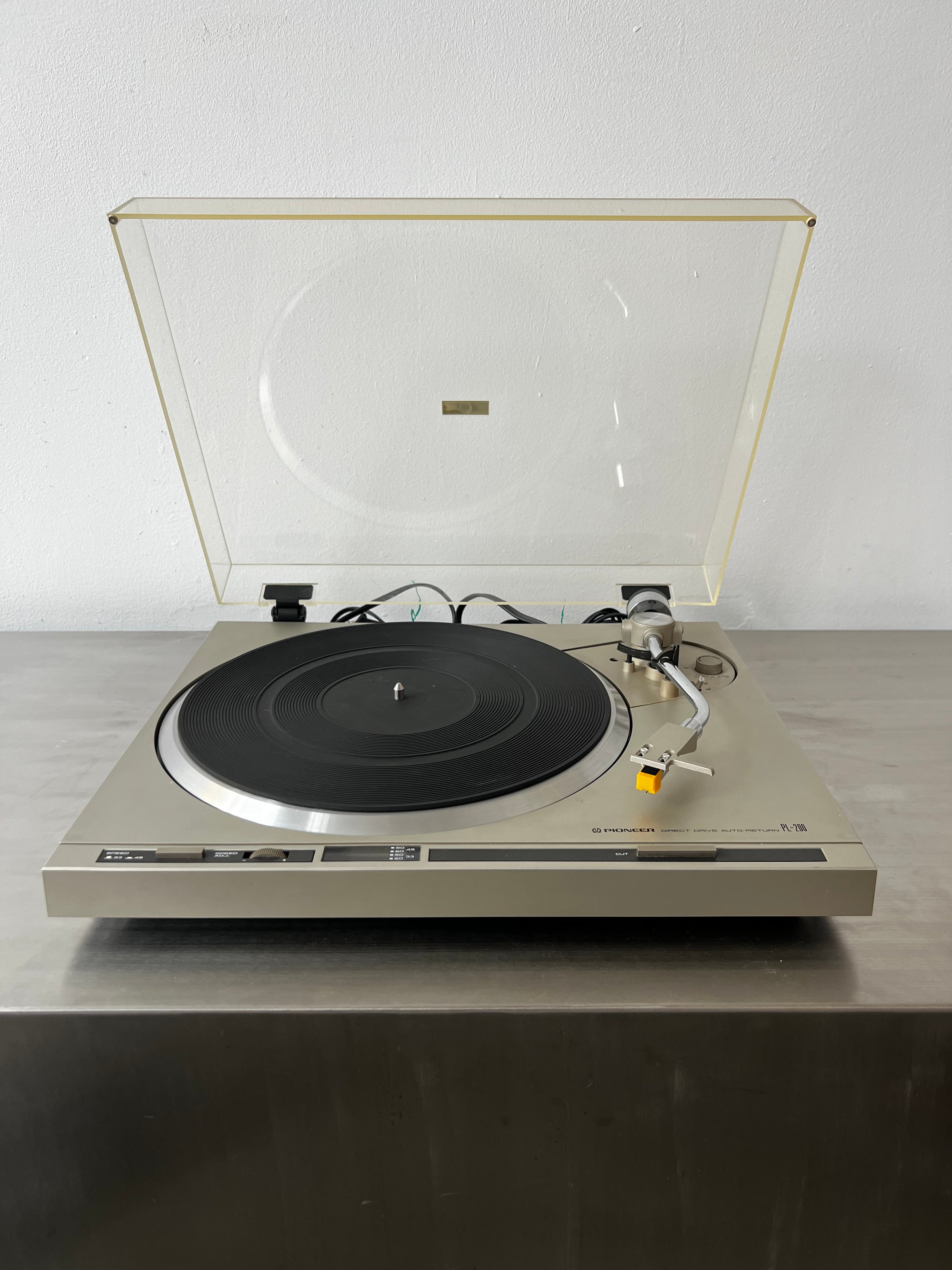 Pioneer PL-200 _Table tournante à entraînement direct