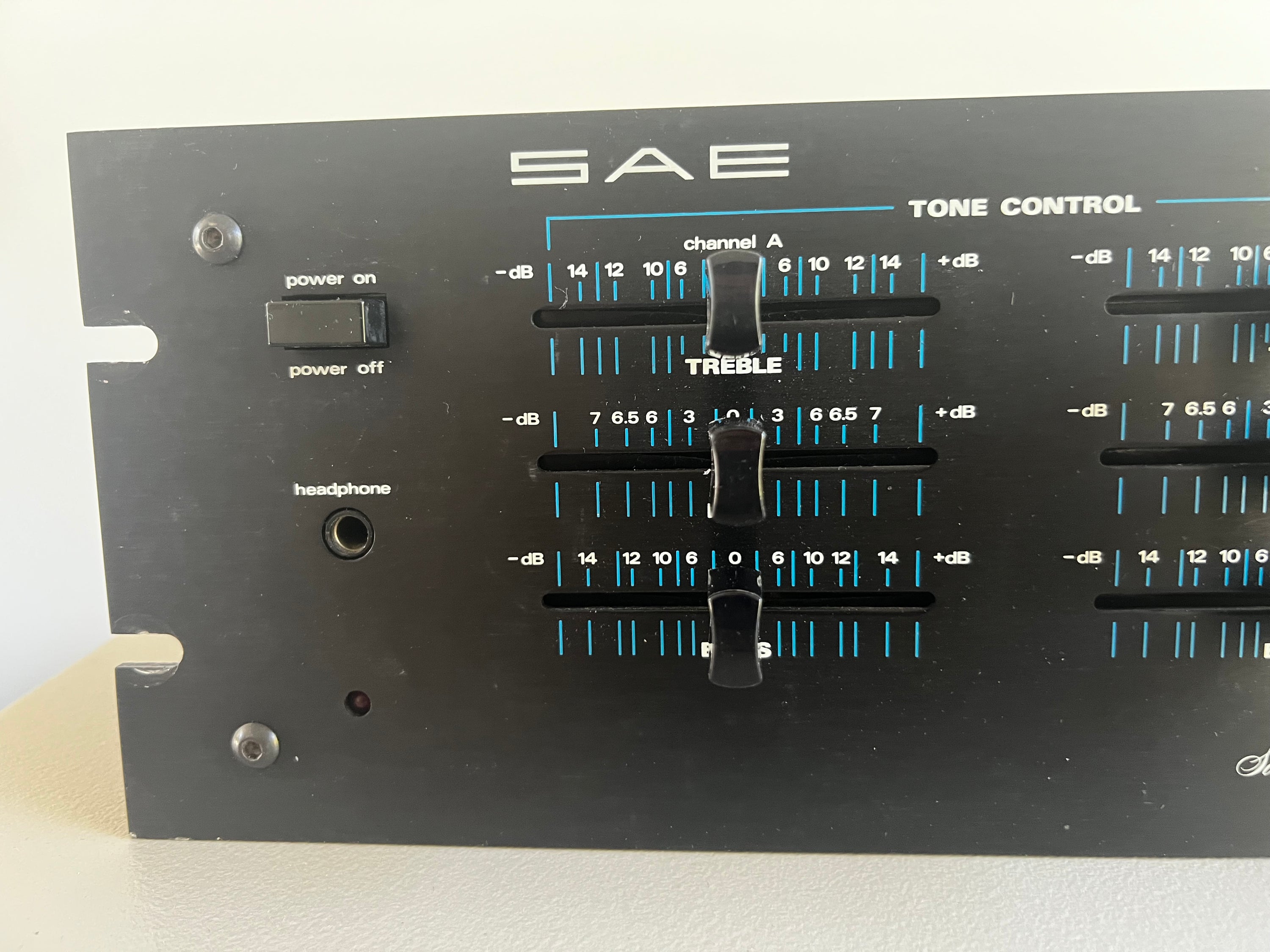 SAE 3000 _Préamplificateur