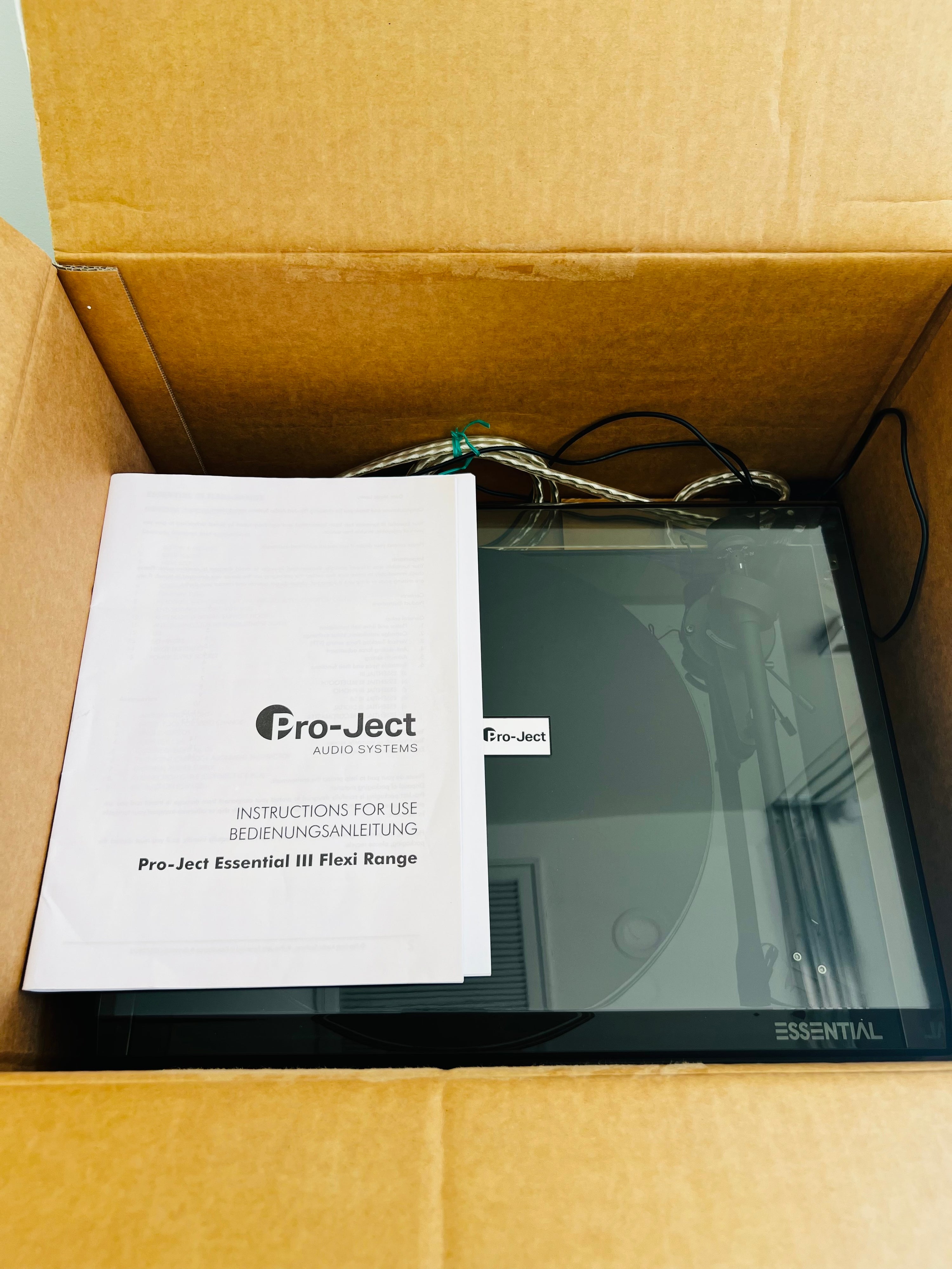 Pro-Ject Essentiel III _Table tournante à courroie