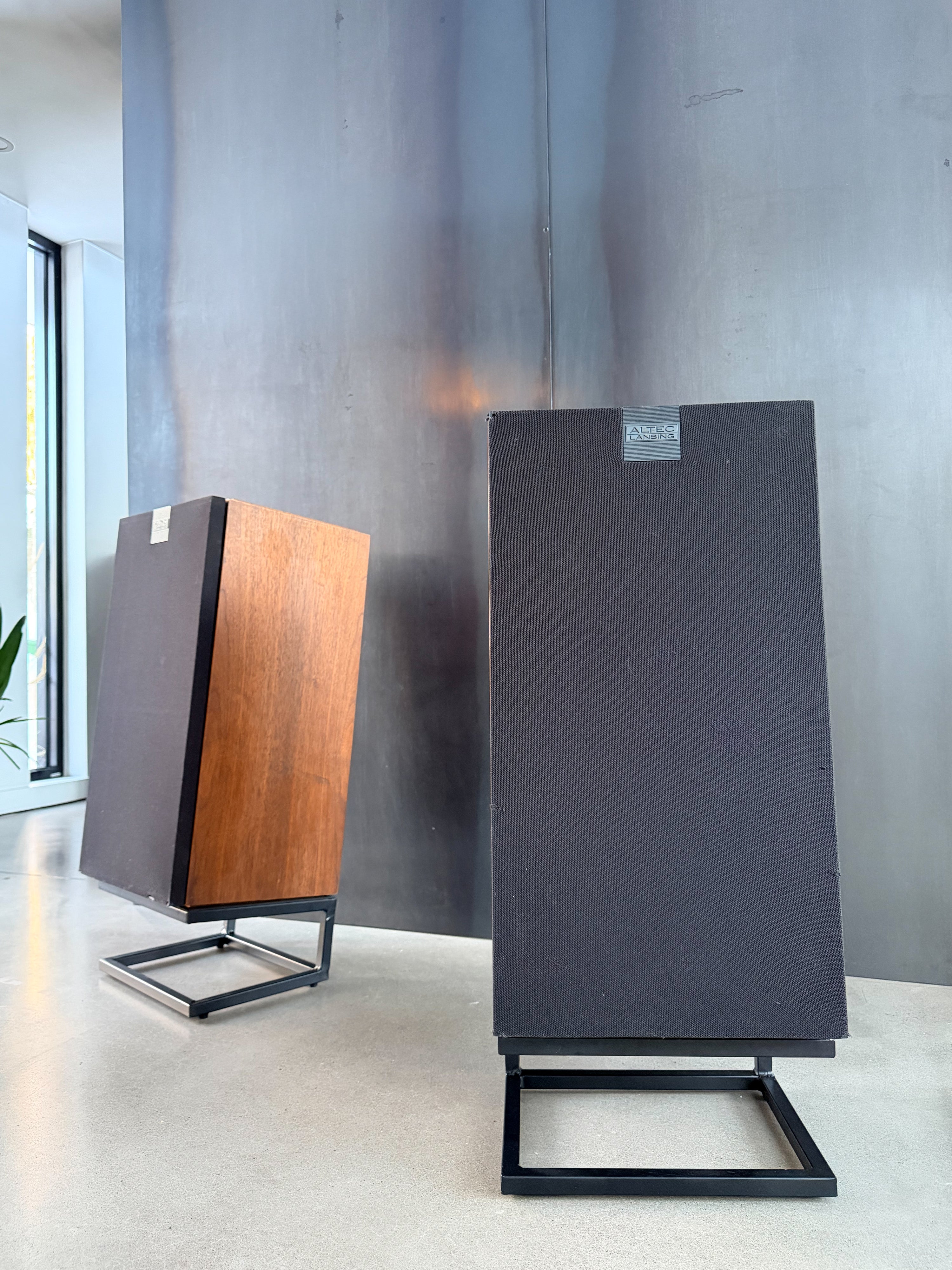 Altec 305 _Haut-Parleurs de plancher