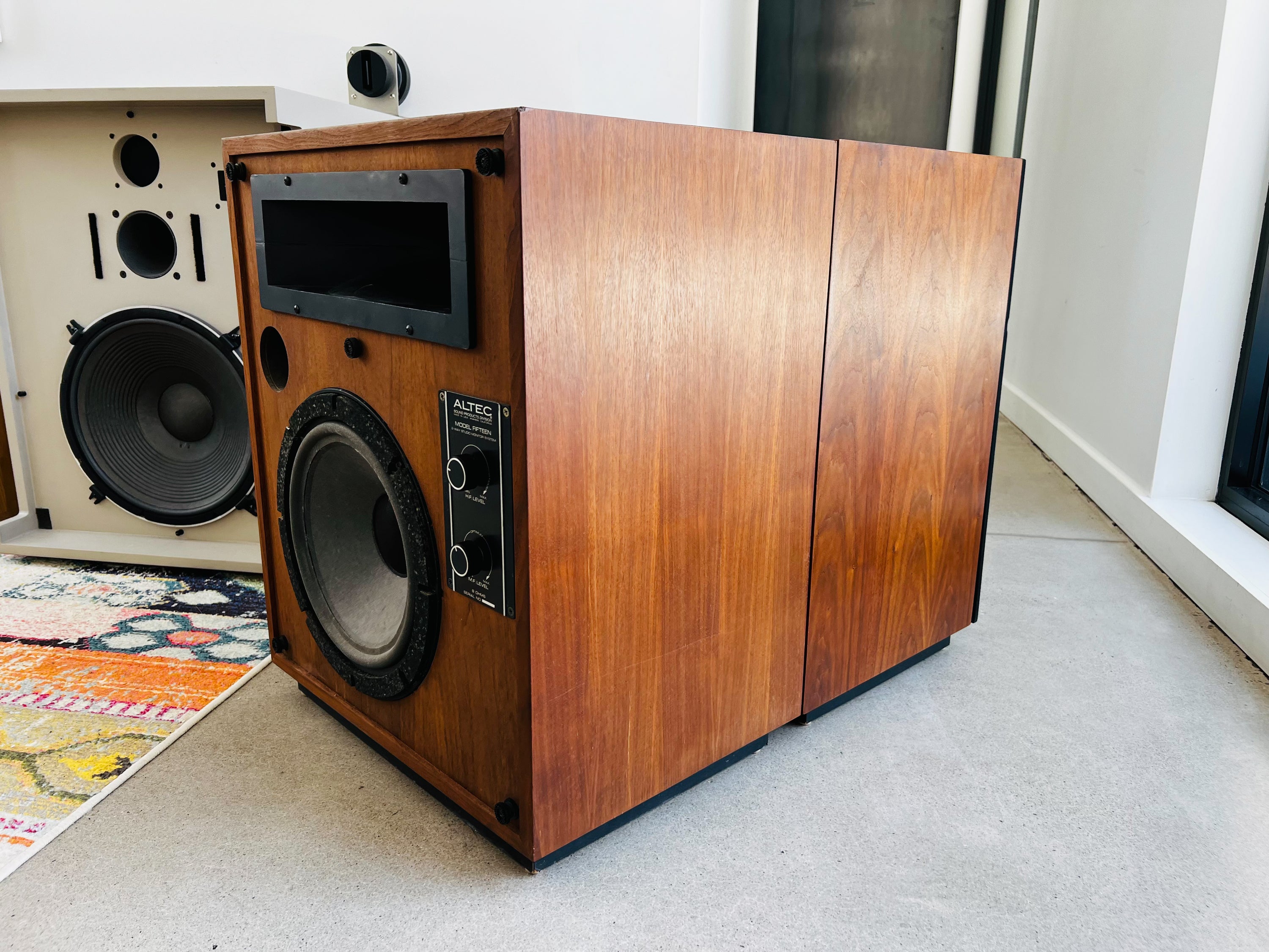 ALTEC Model Fifteen _Floorstanding Speakers