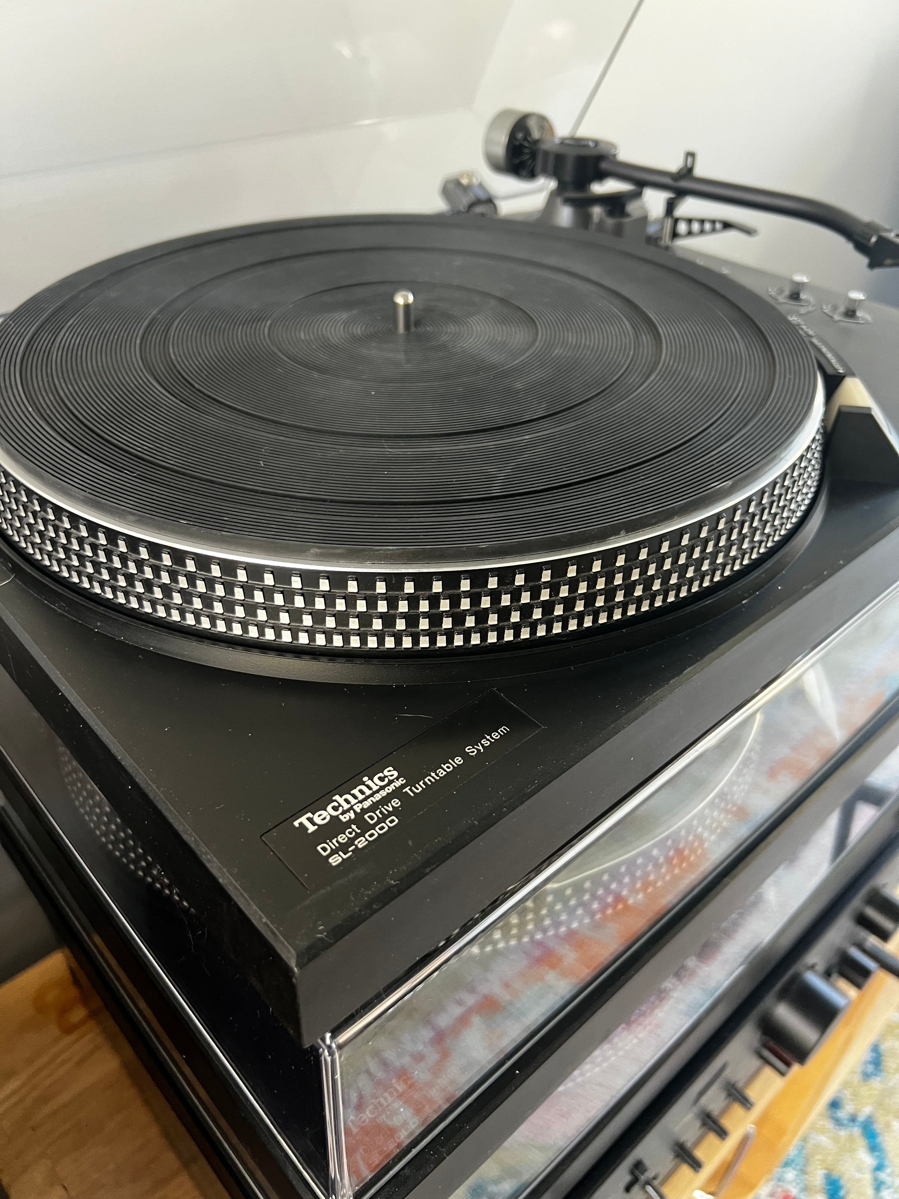 Technics SL-2000 Direct Drive Turntable