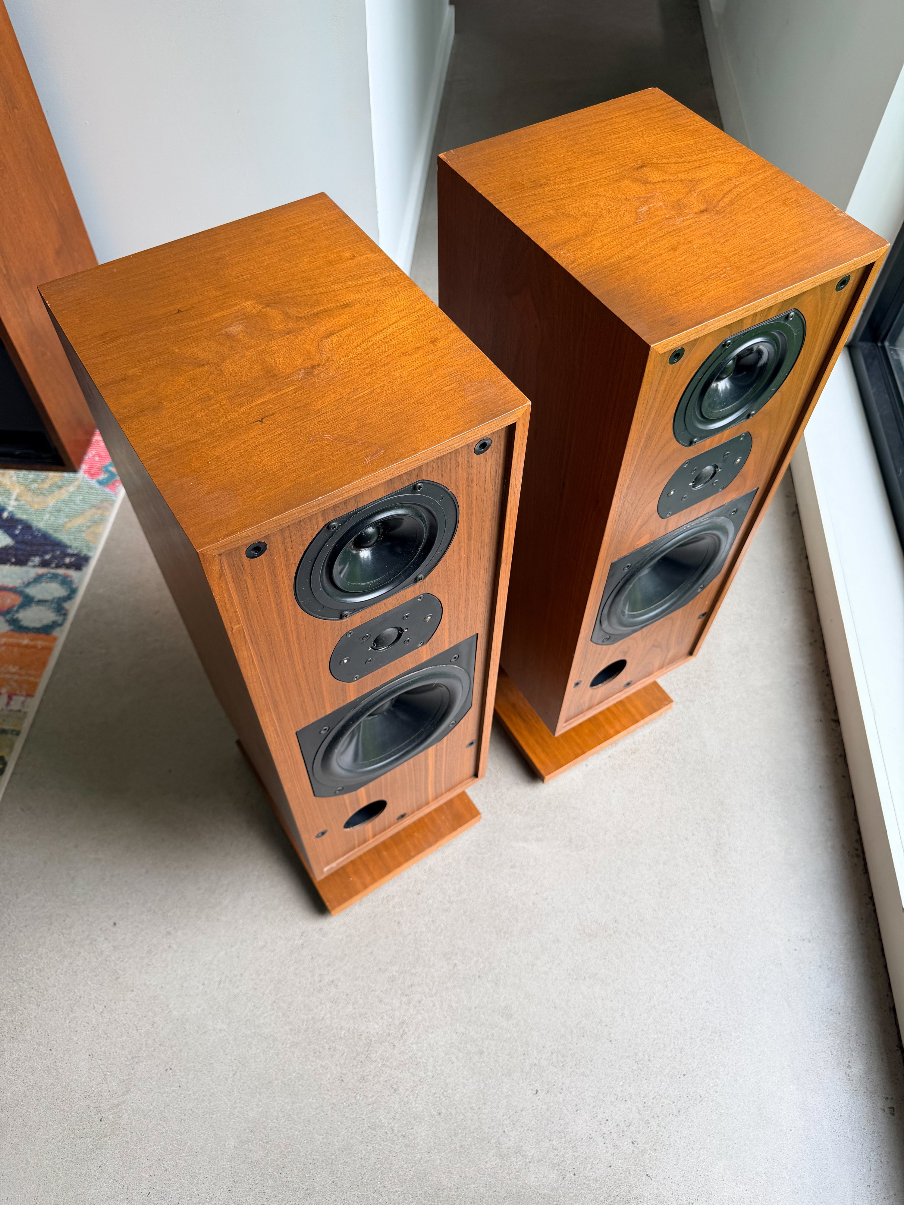 Bowers & Wilkins DM2 Series II _Floorstanding speakers