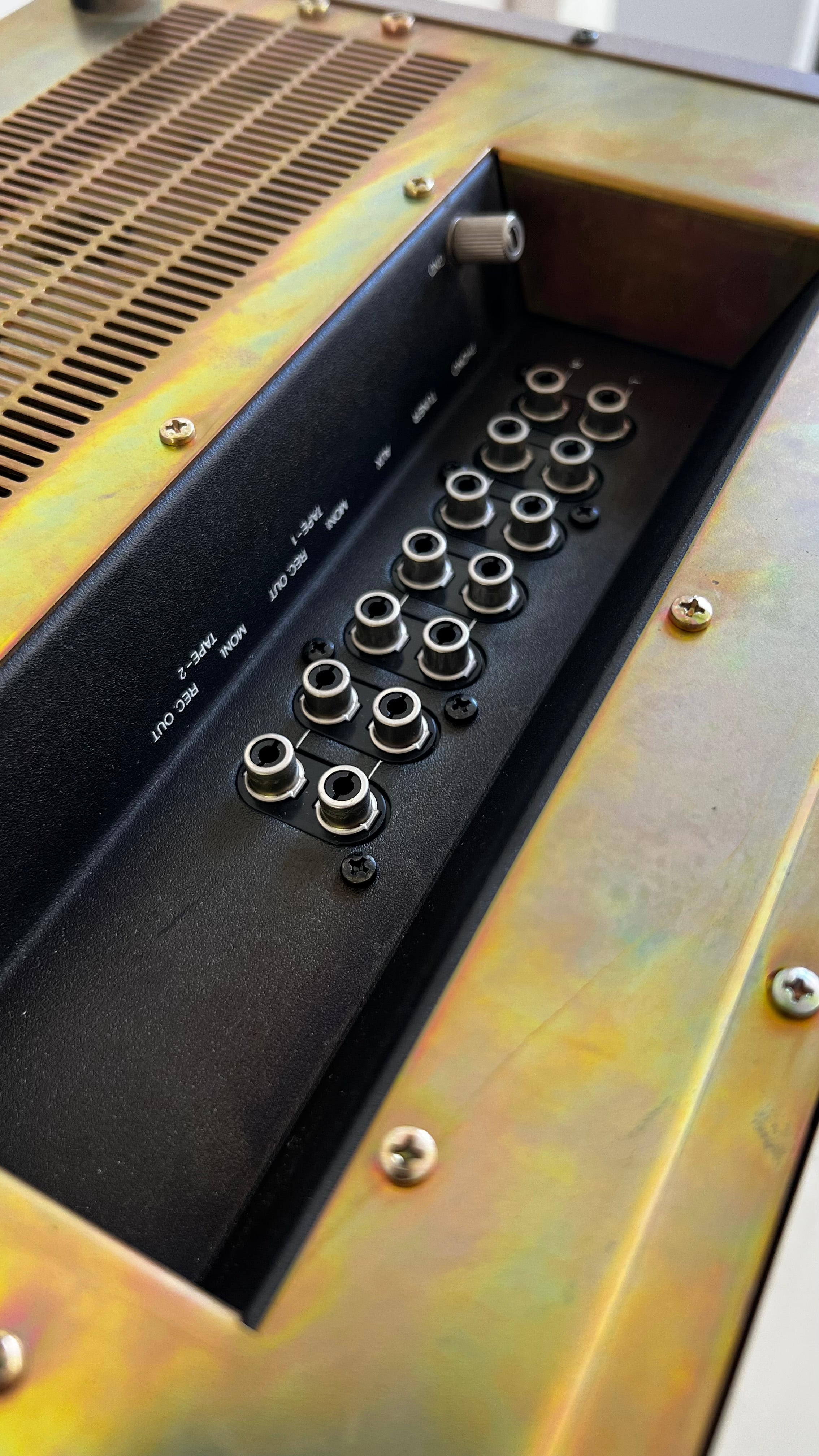 Luxman L-2 - Integrated Amplifier
