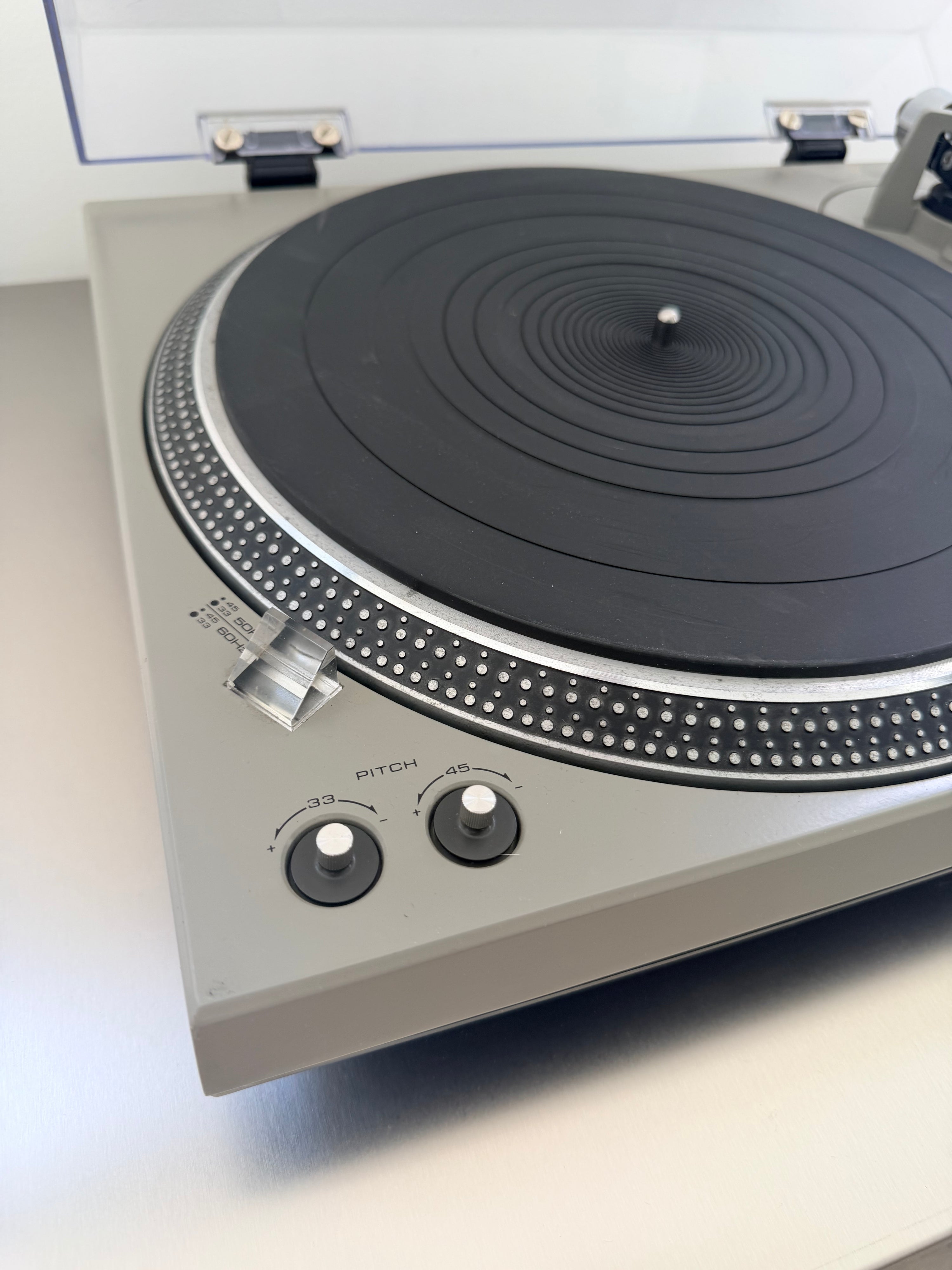 Technics SL-1500 _Direct drive turntable