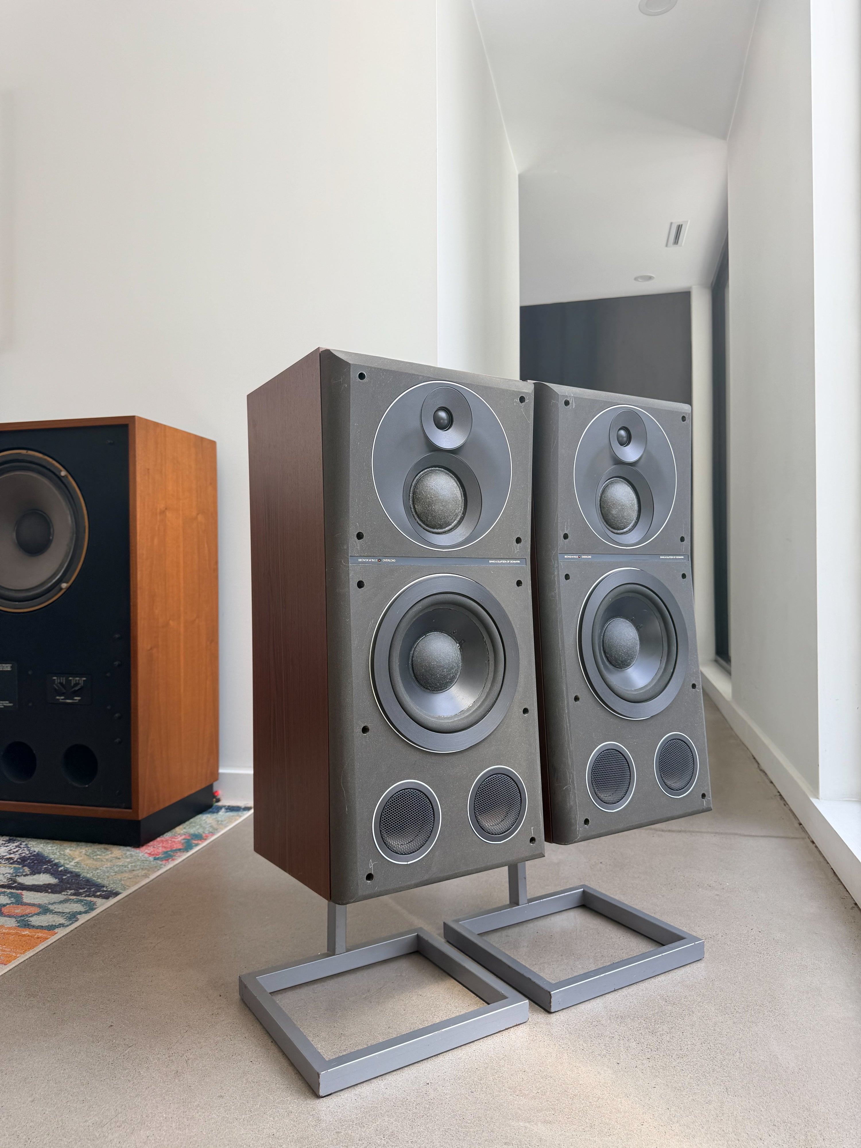 Bang & Olufsen Beovox M150.2 _Floorstanding speakers