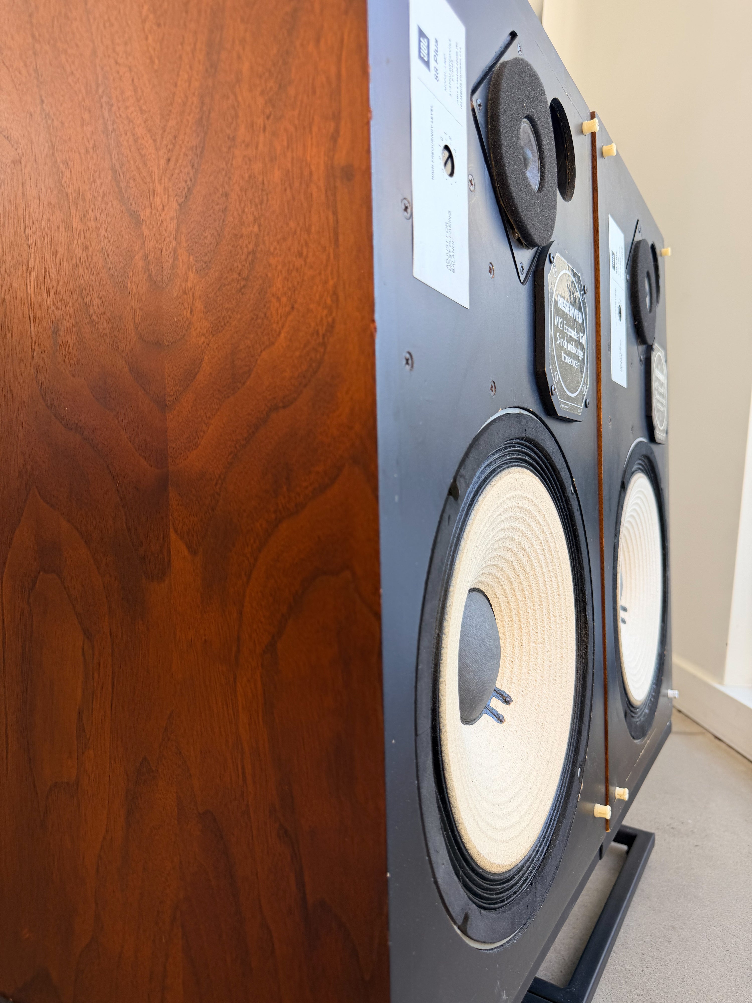 JBL L88+ _Floorstanding speakers