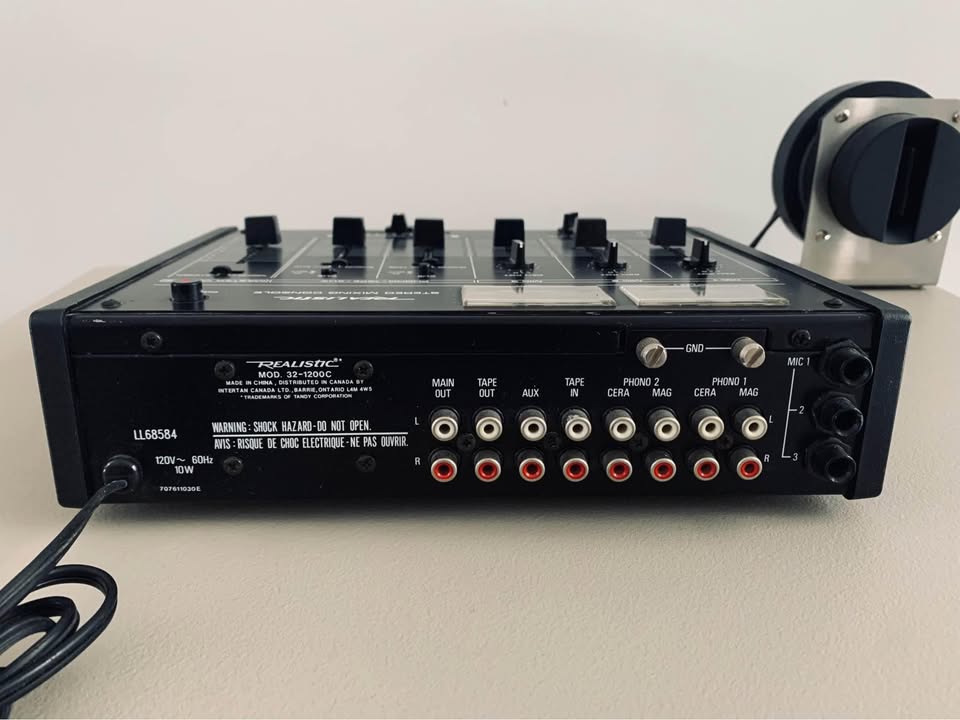 Realistics 32-1200c  _mixeur