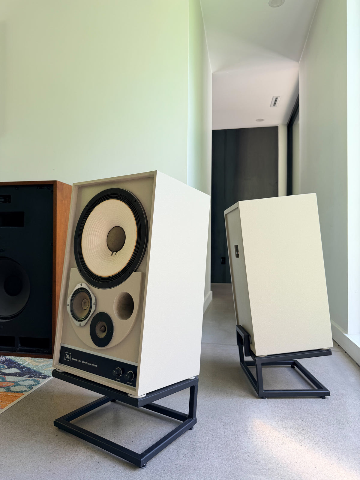JBL 4310 _Floorstanding speakers
