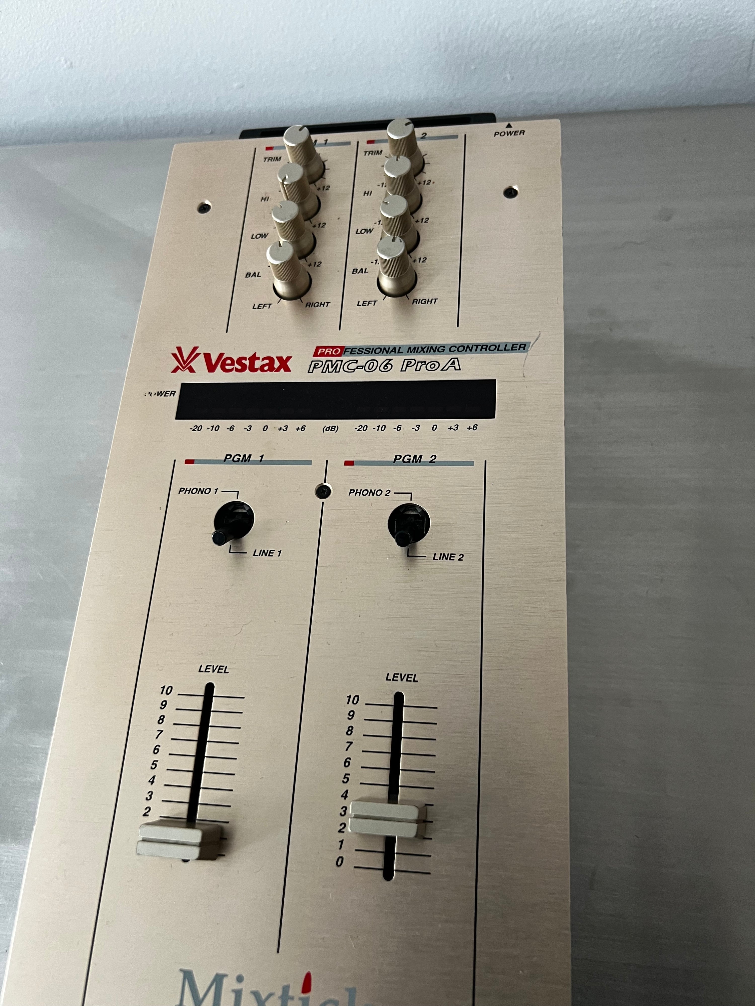 Vestax PMC-06 Pro A mixer