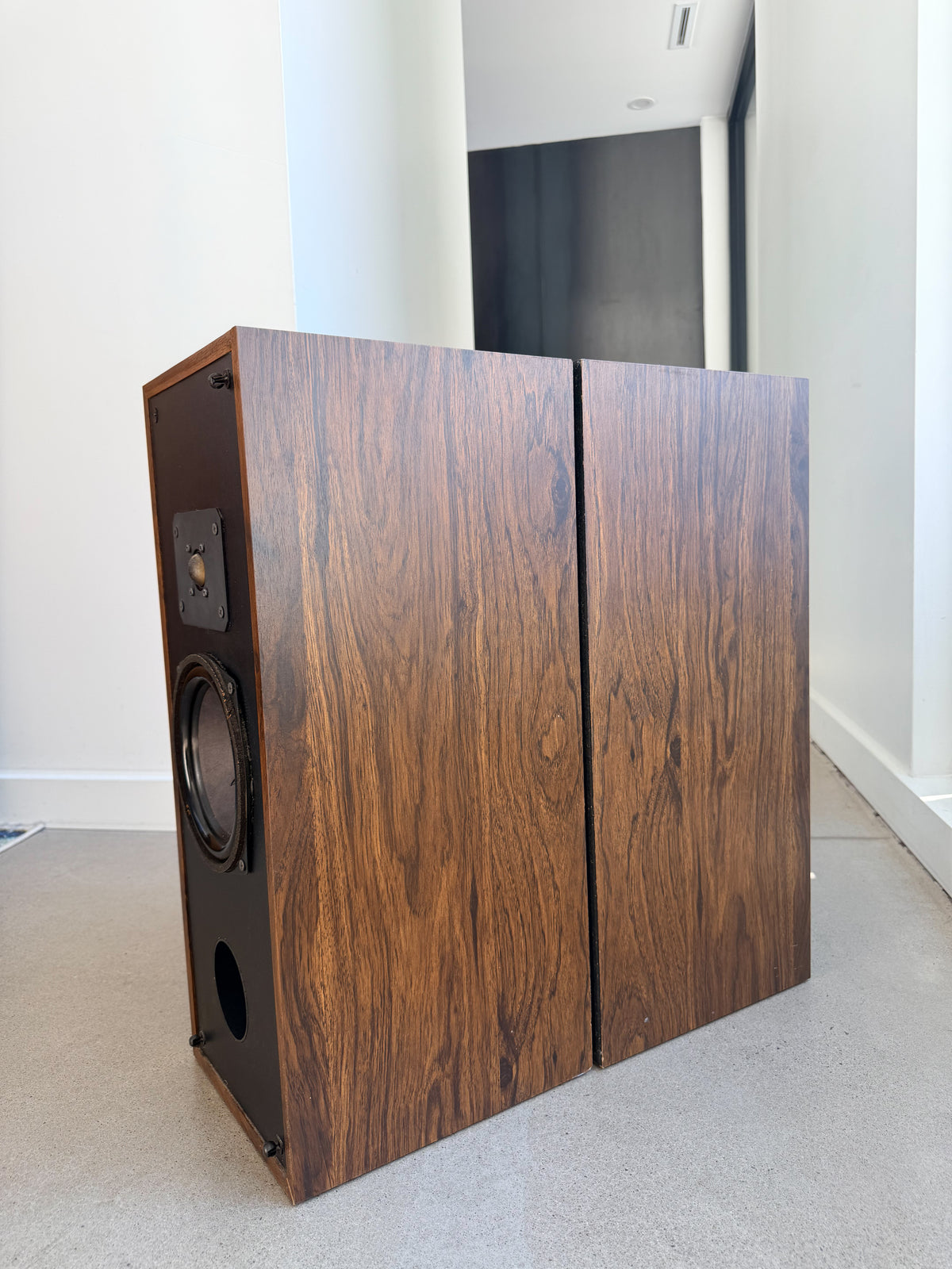 Rega Model 2 _Bookshelf speakers