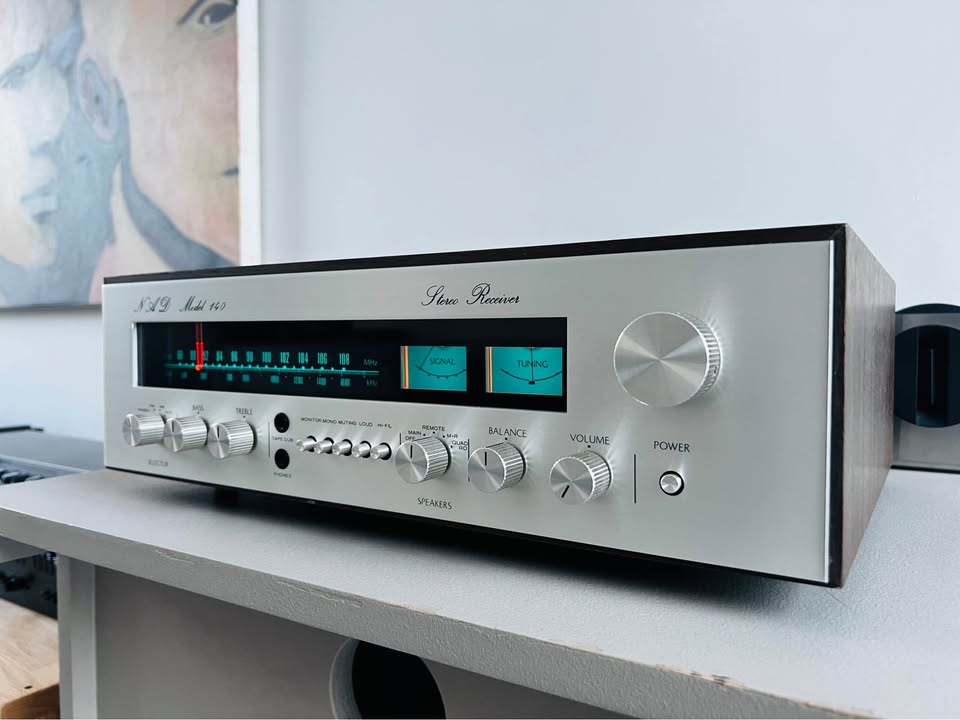 NAD 140  _Amplificateur intégré