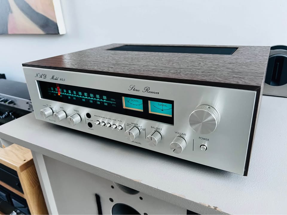 NAD 140  _Amplificateur intégré
