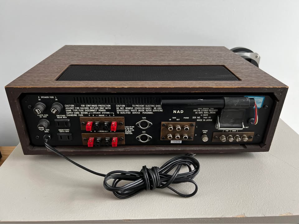 NAD 140  _Amplificateur intégré