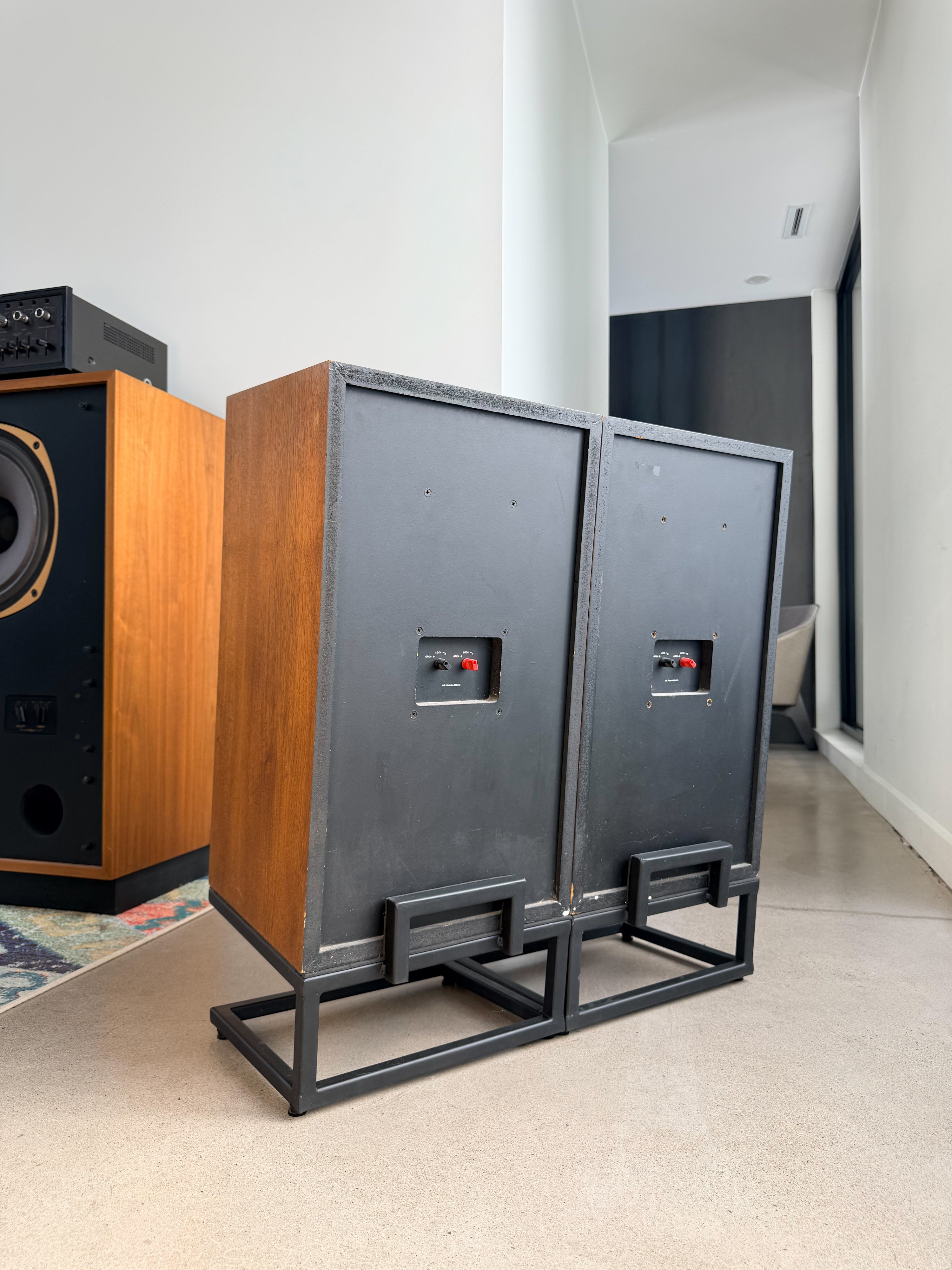 JBL L50 _Floorstanding speakers