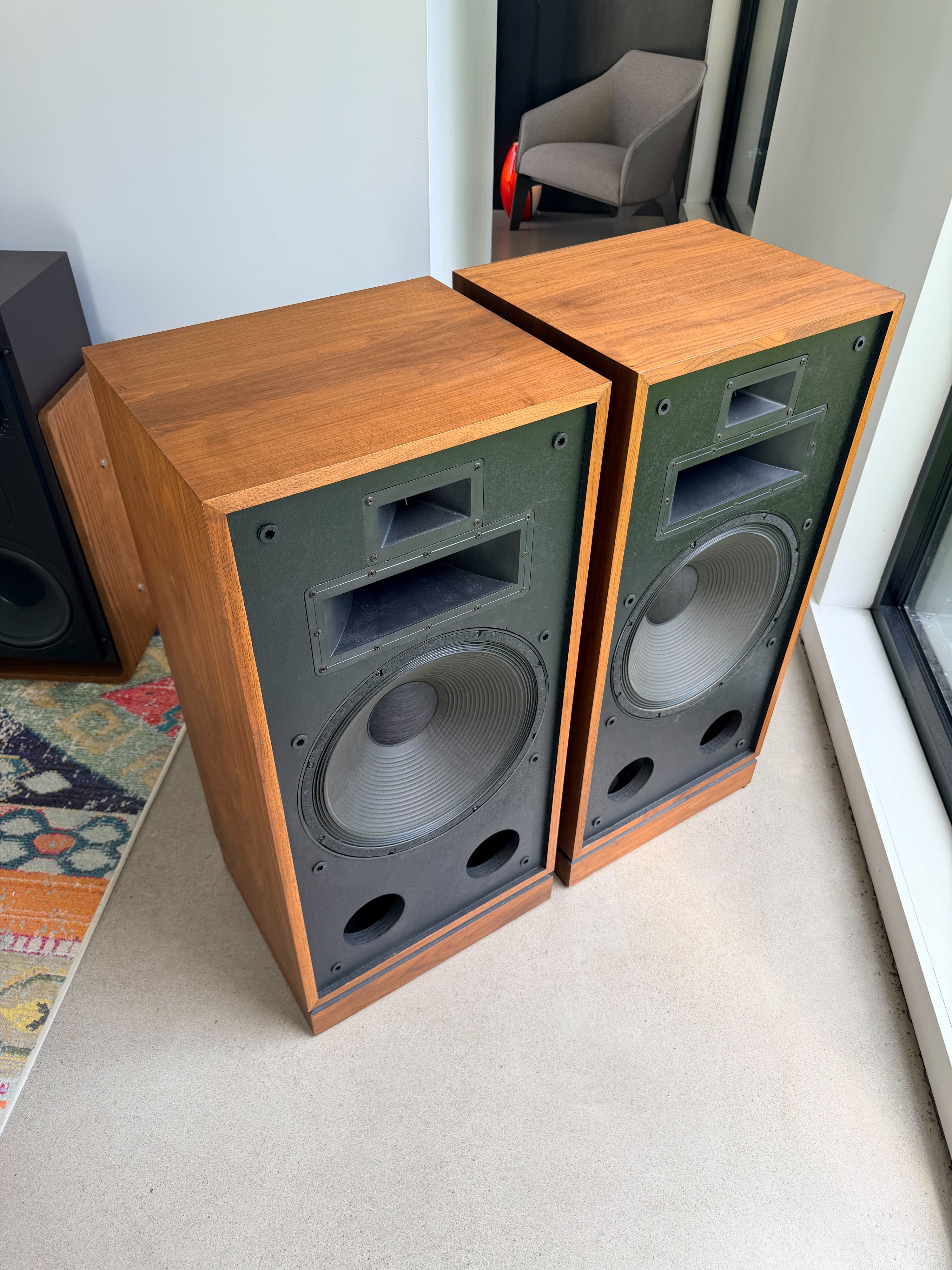 Klipsch Chorus _Floorstanding speakers