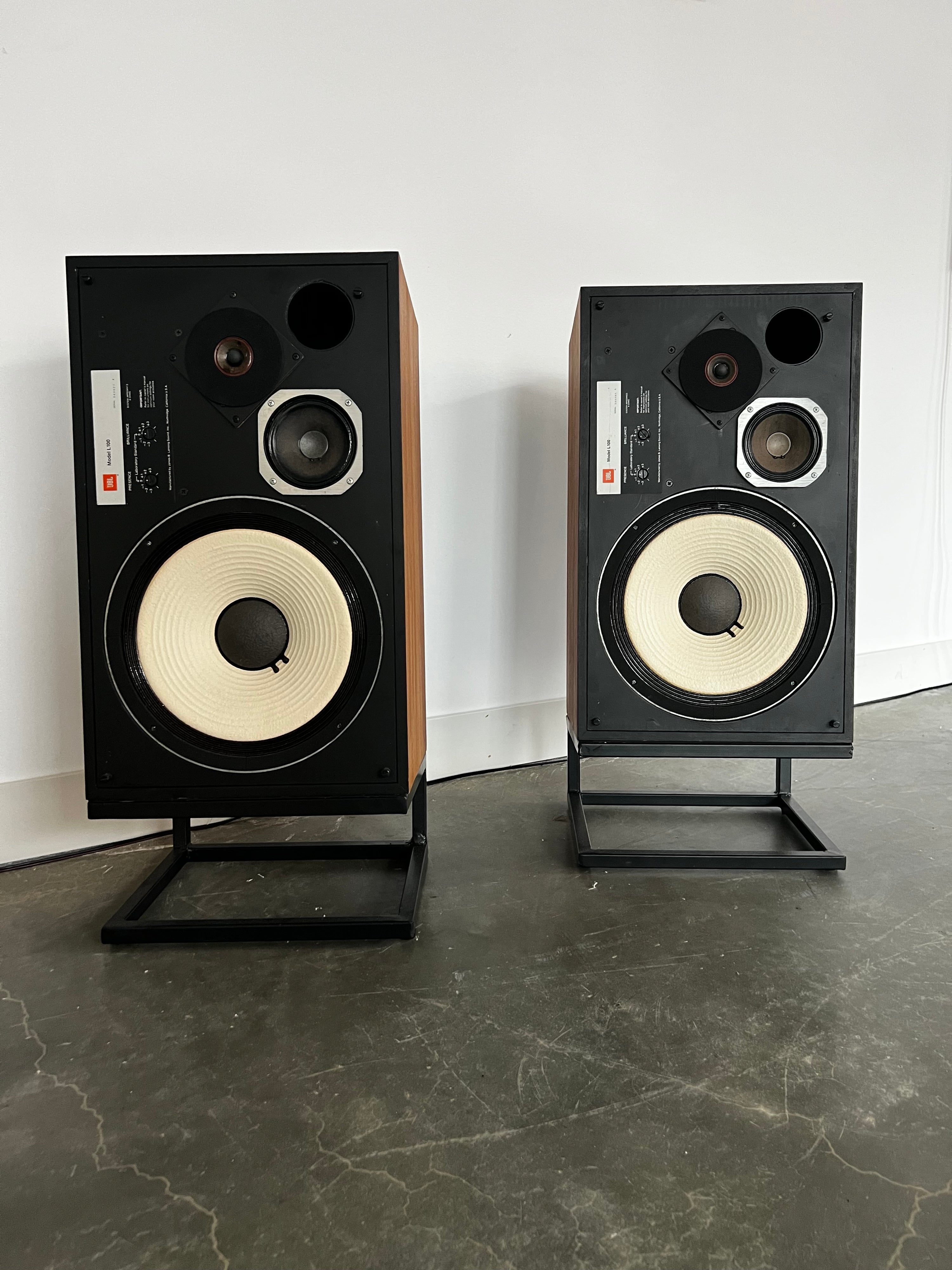 JBL L100 _Haut-Parleurs de plancher (grilles noires)