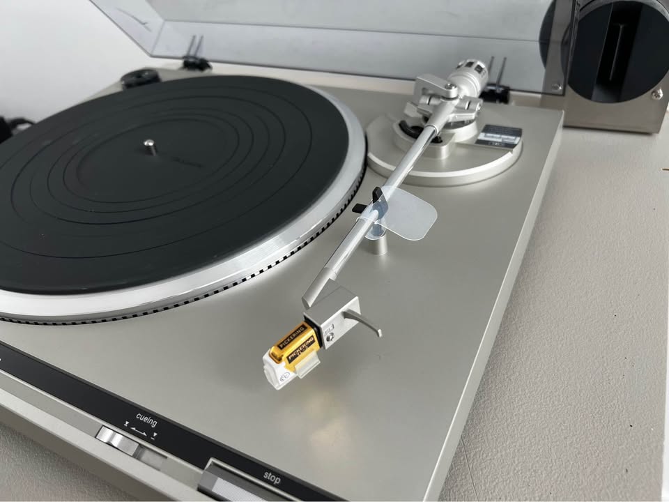 Technics SL-Q200 _Table tournante à entraînement direct