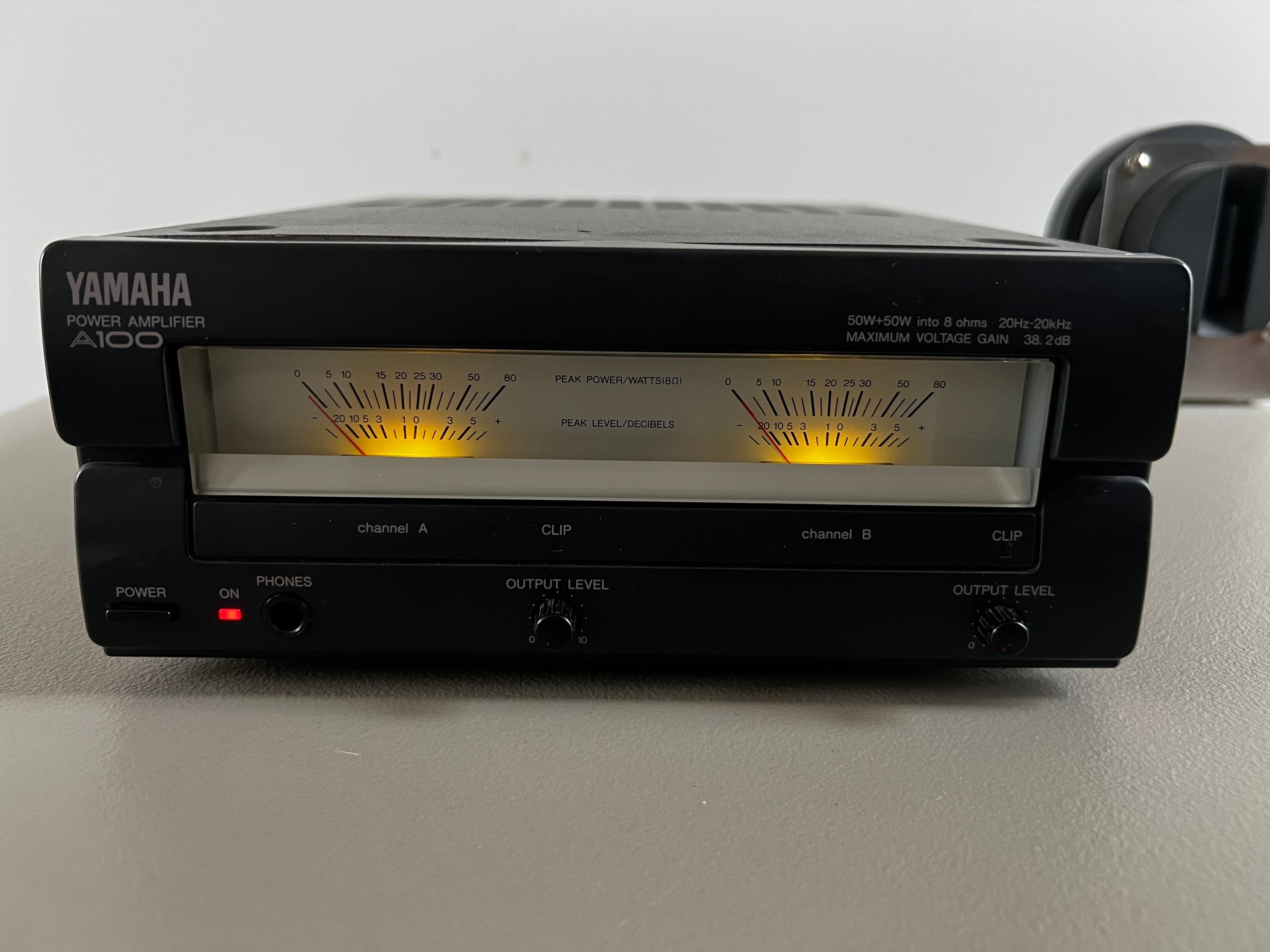 Yamaha A100 _Amplificateur de puissance