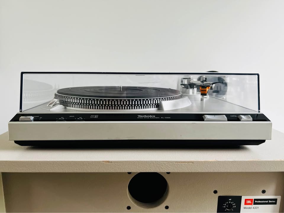 Technics SL-3200 _table tournante à entraînement direct