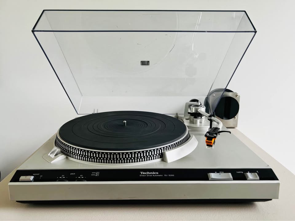 Technics SL-3200 _table tournante à entraînement direct