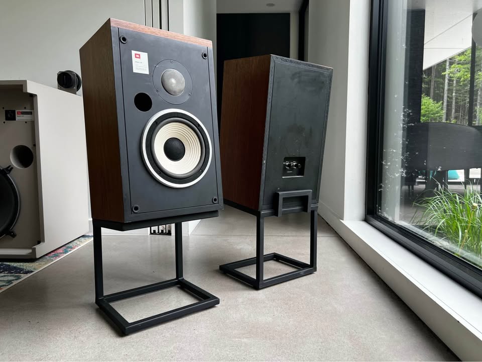 Paire de supports d’acier pour haut-parleurs