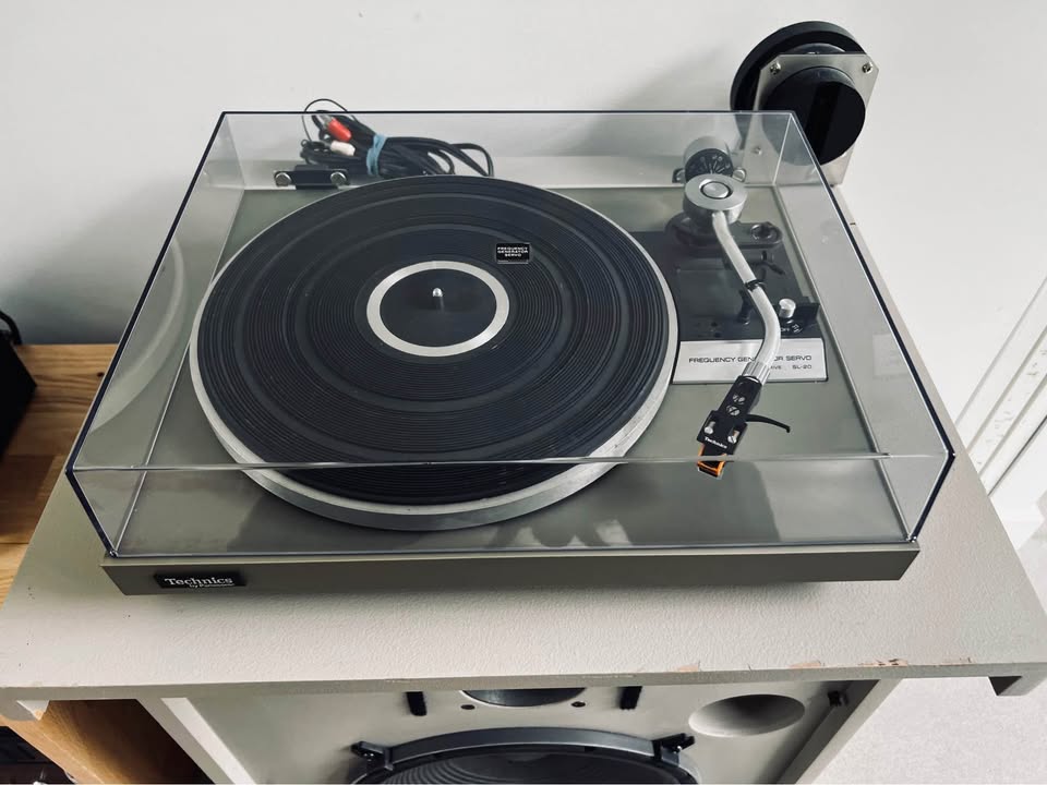 Technics SL-20 _Table tournante à courroie