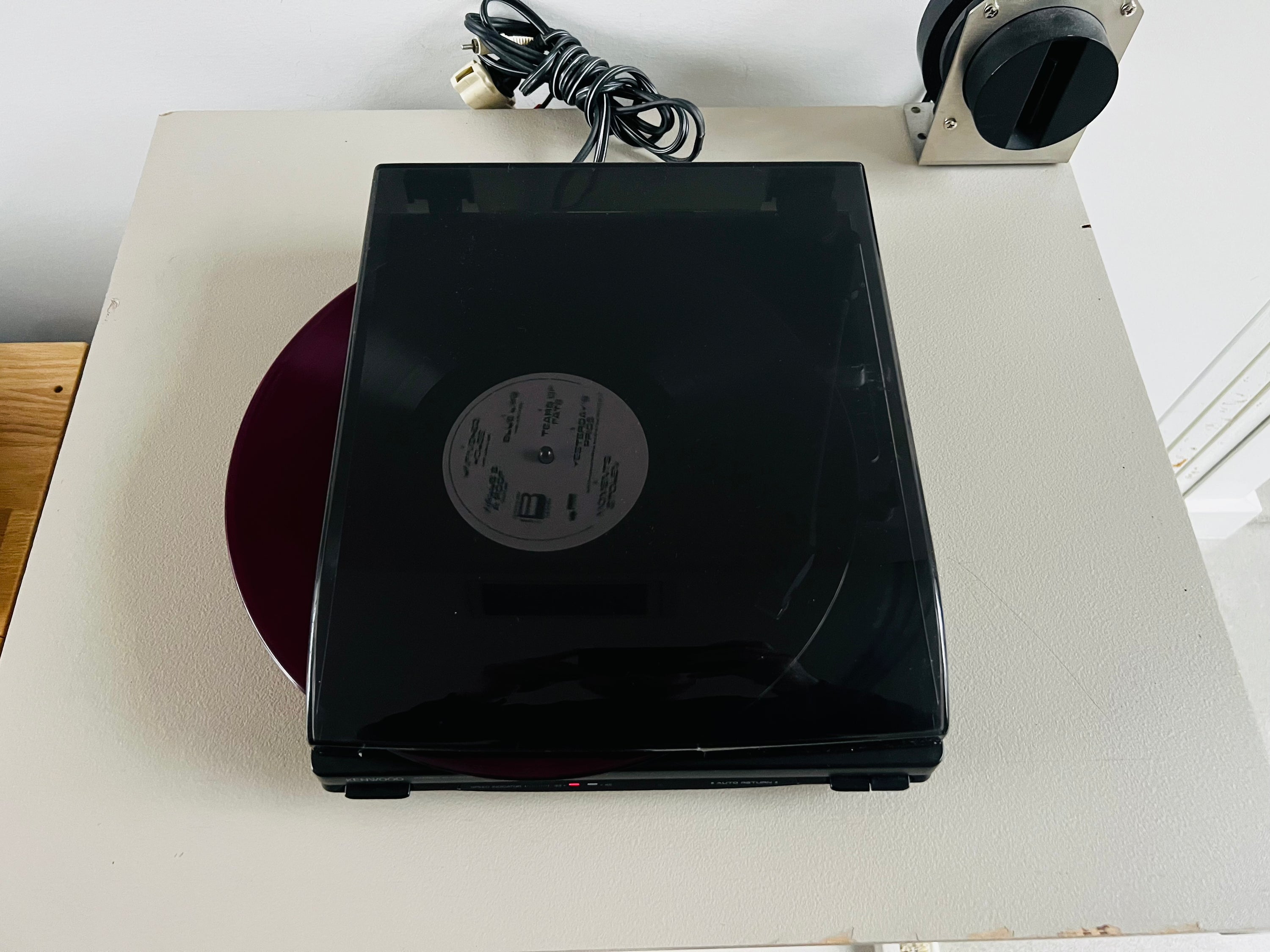 Kenwood P-100 _Table tournante à courroie