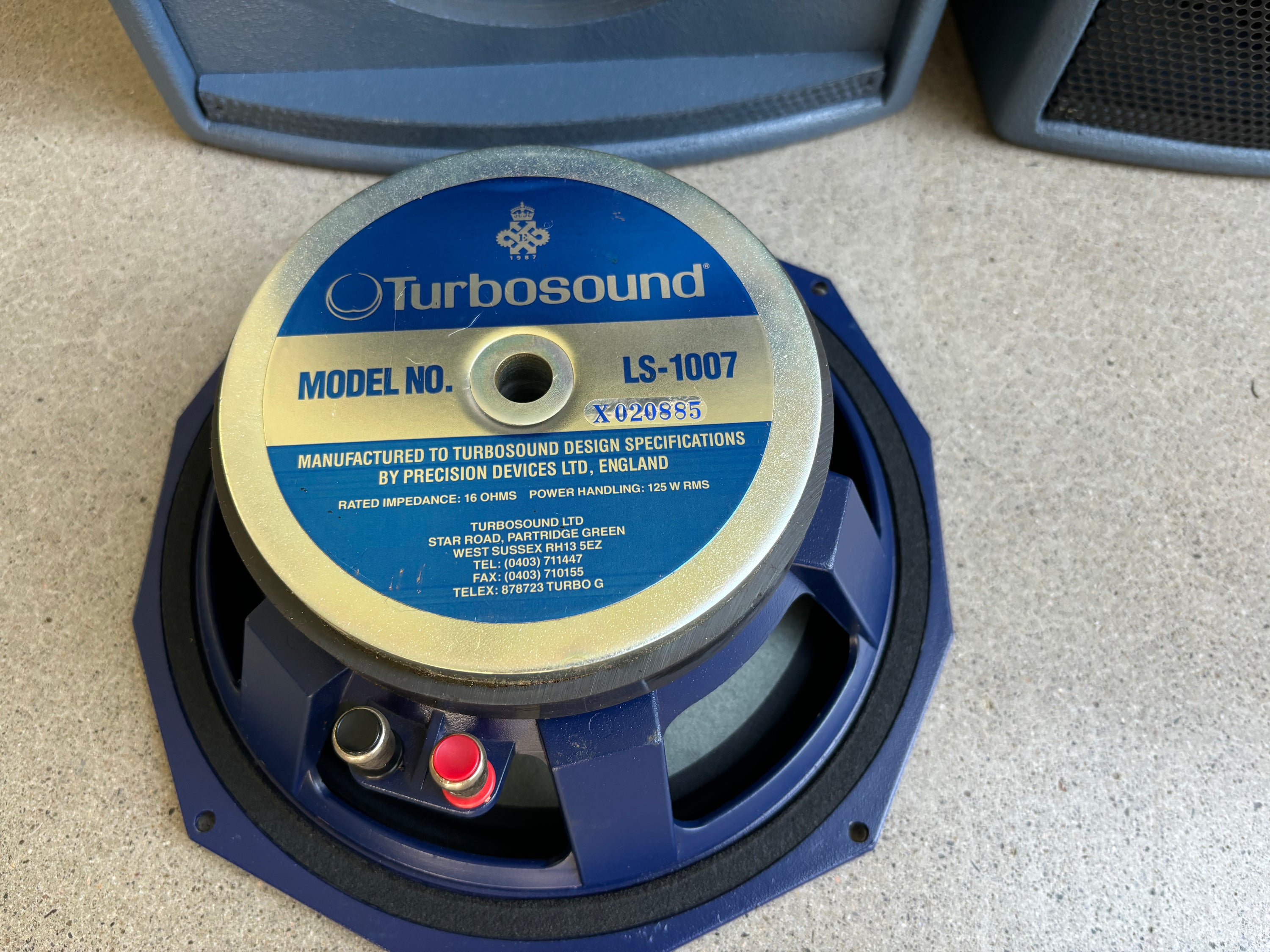 Turbosound TXD-520 (aka Funktion-One F101)_haut-parleurs professionnels